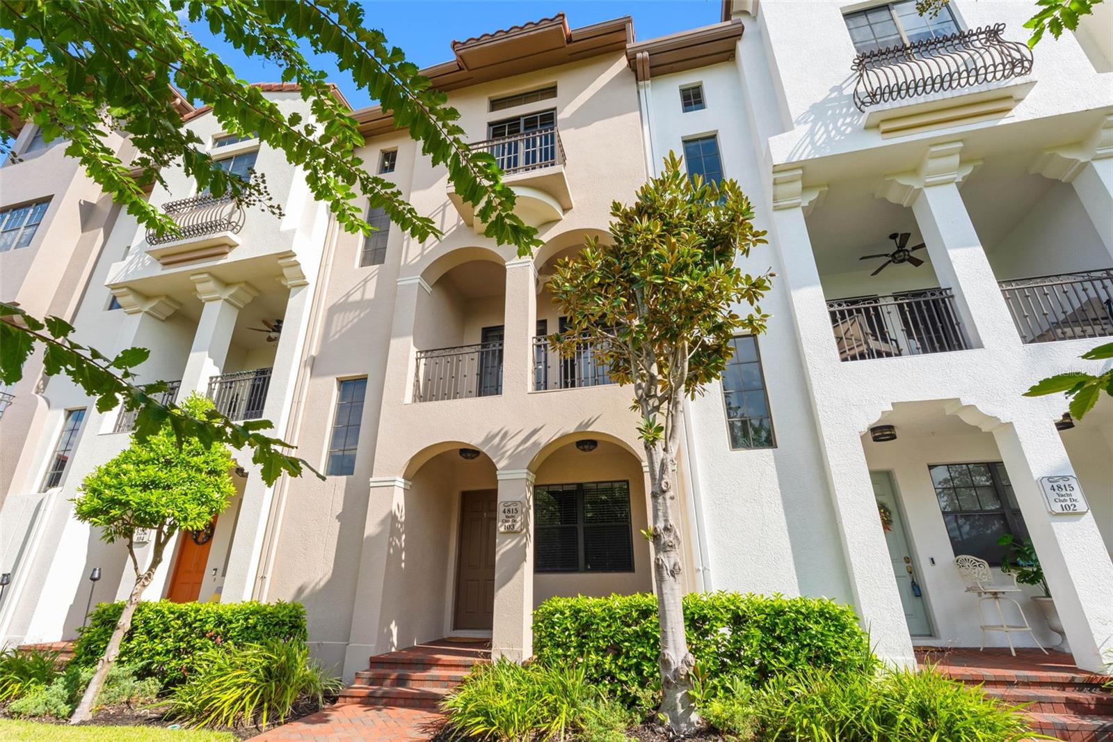 4815 YACHT CLUB DR #103 — photo 2
