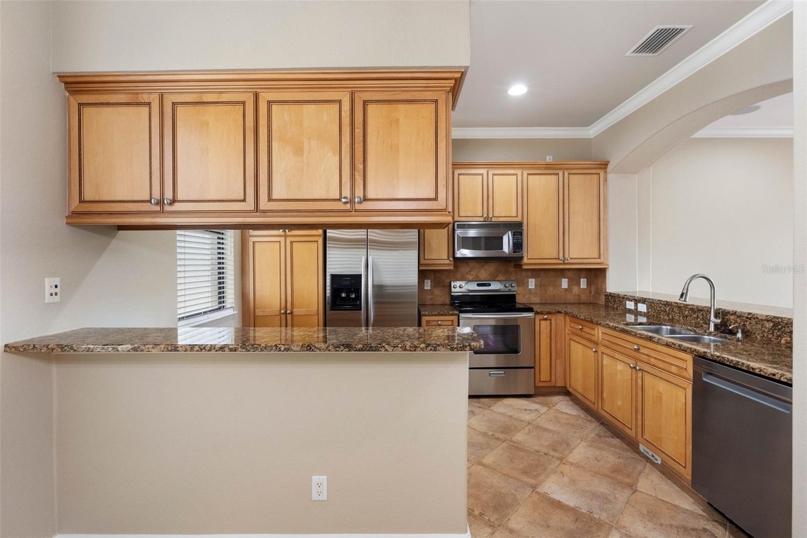 4815 YACHT CLUB DR #103 — photo 20