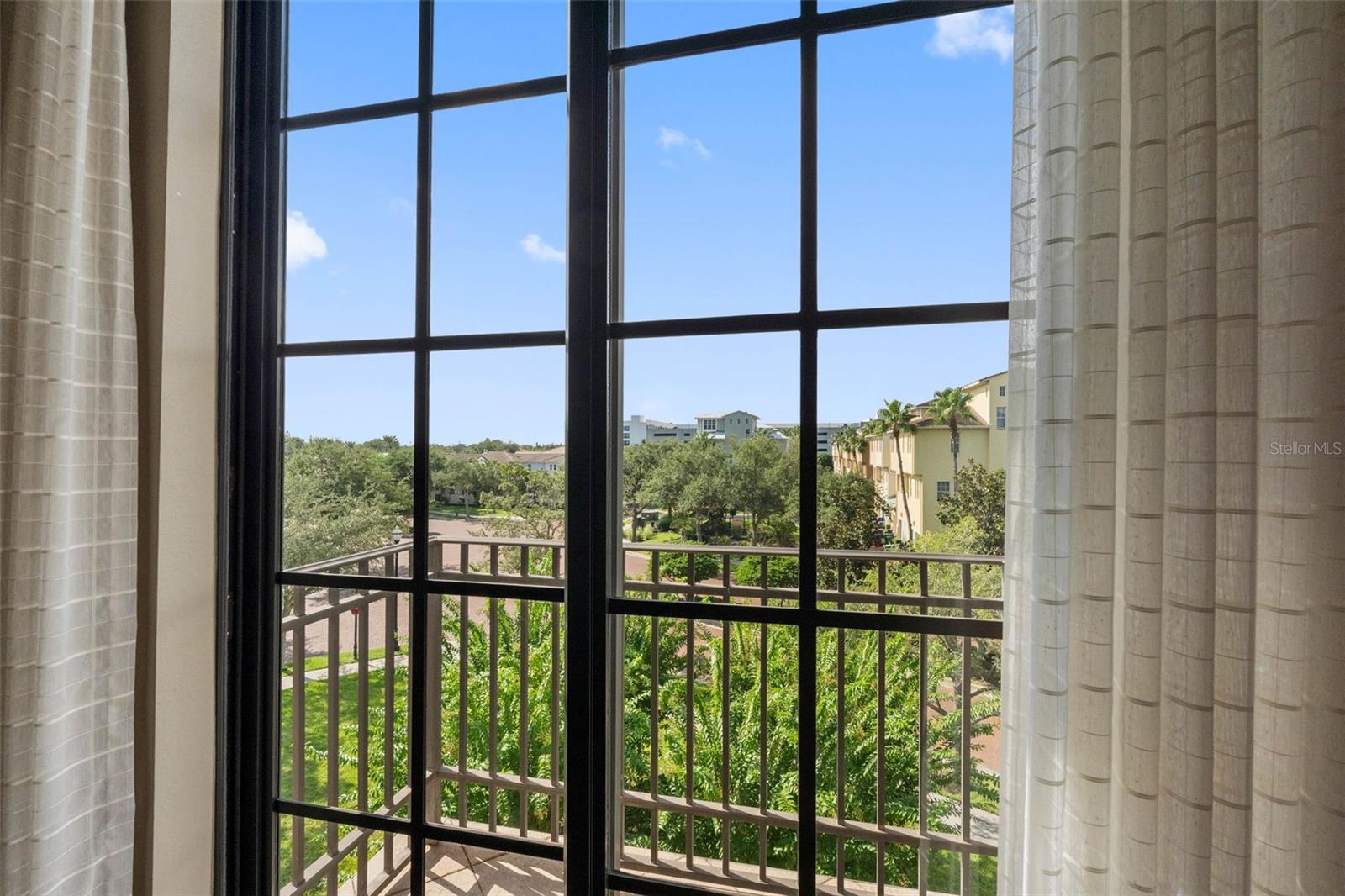 4815 YACHT CLUB DR #103 — photo 35
