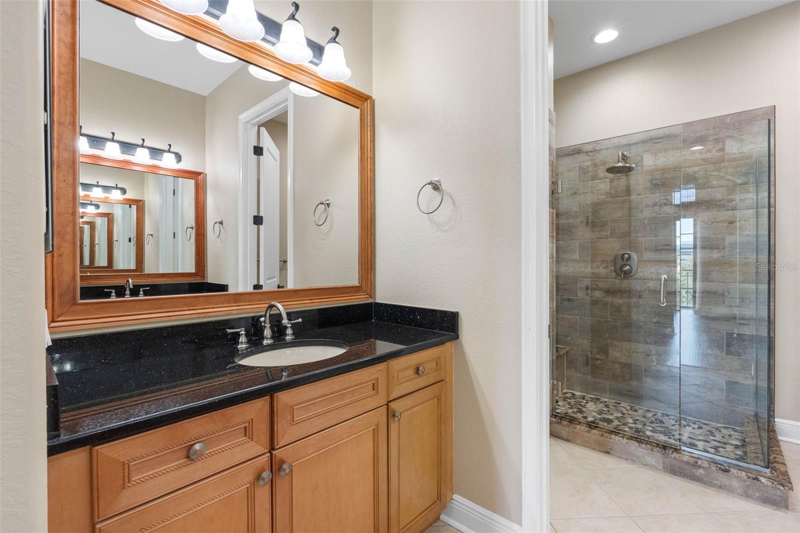 4815 YACHT CLUB DR #103 — photo 39