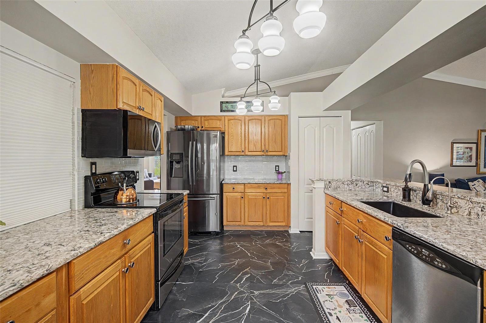1427 FALLOWFIELD DR — photo 11