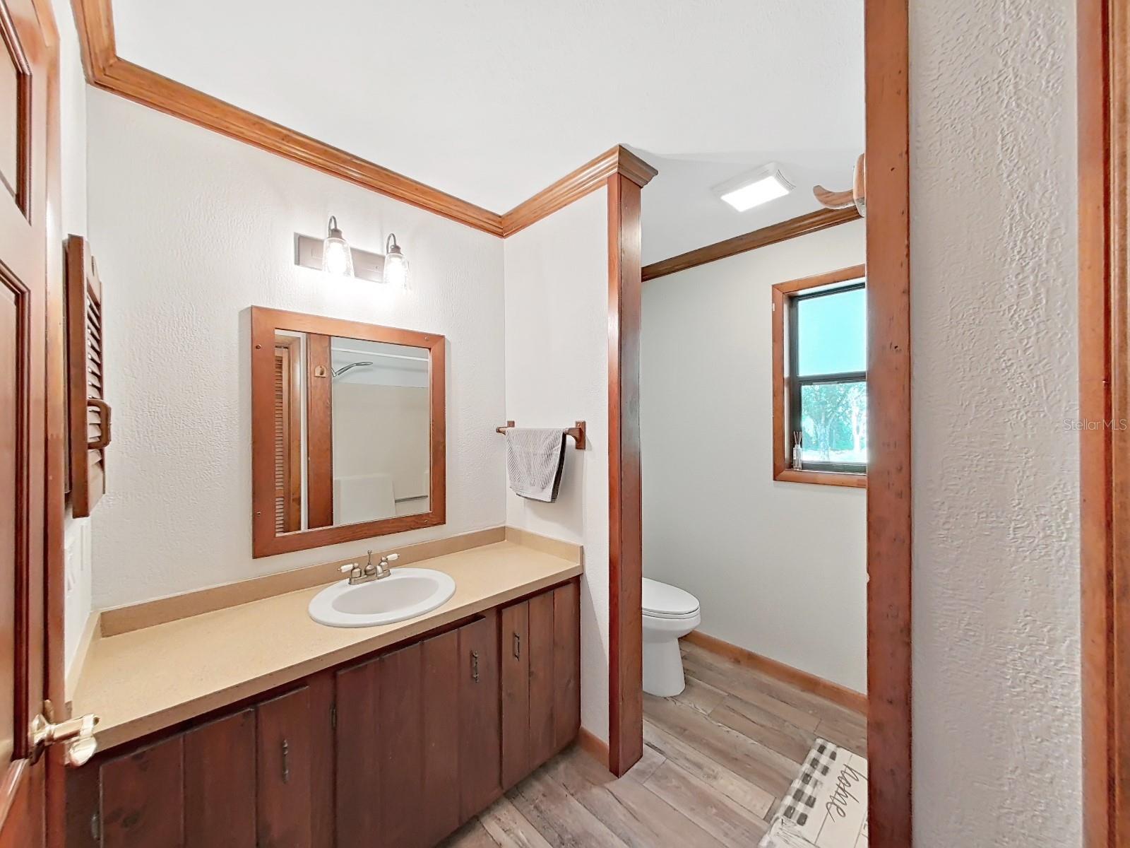 6075 COUNTRY CLUB RD — photo 37