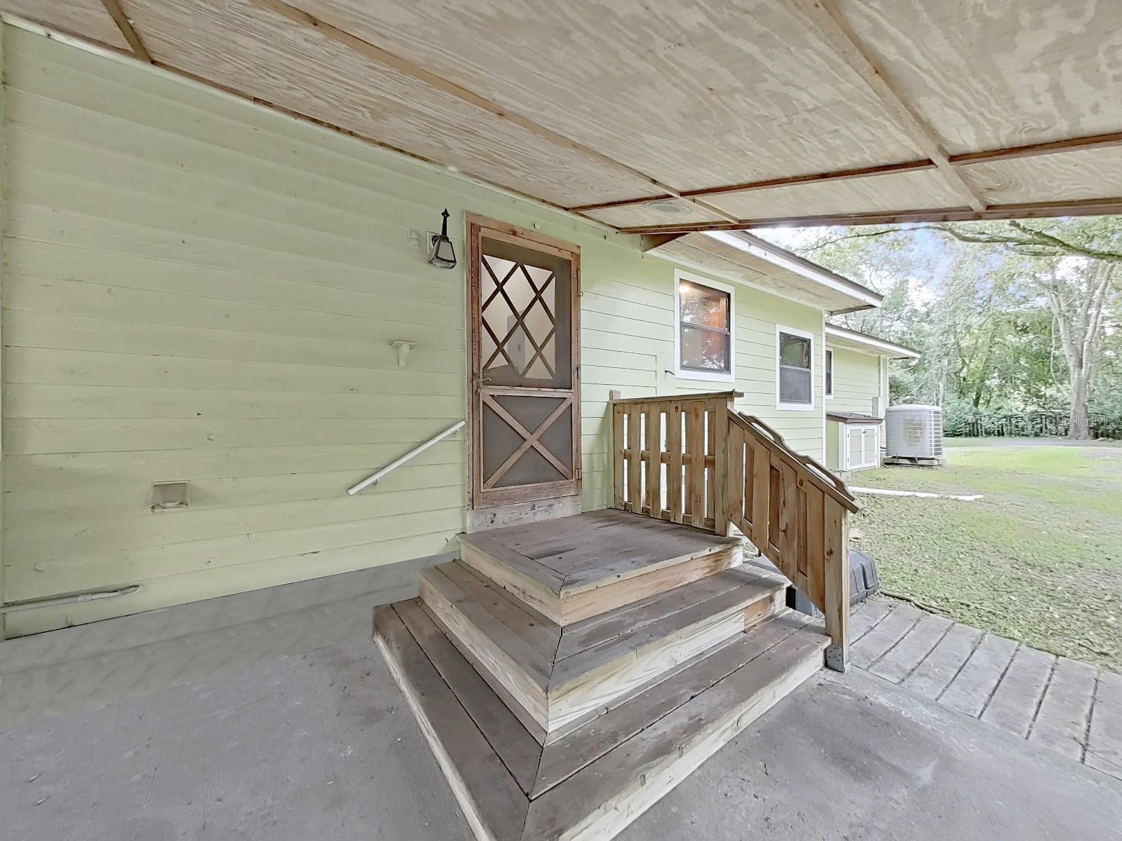 6075 COUNTRY CLUB RD — photo 45