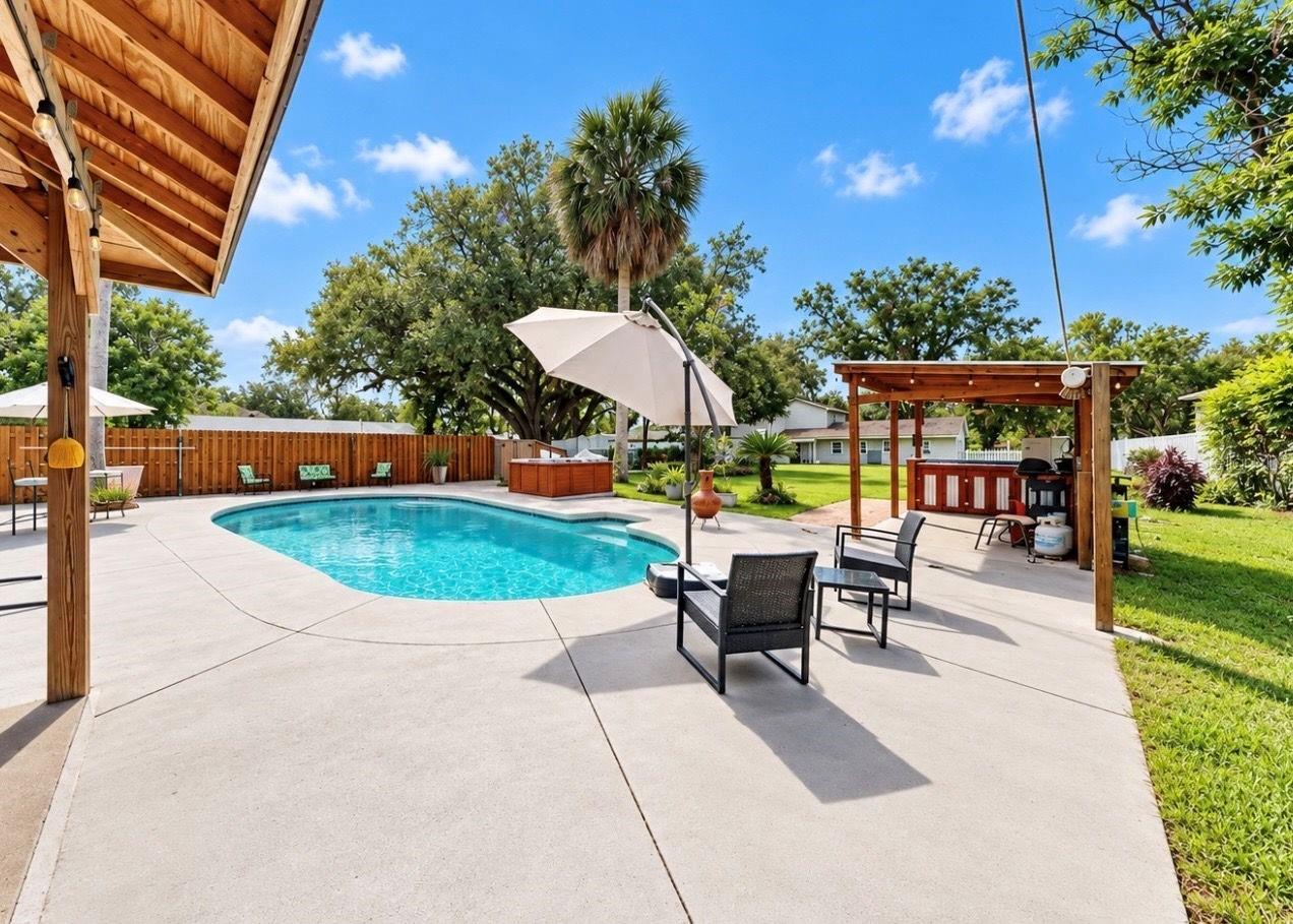11004 RIVERVIEW DR — photo 56