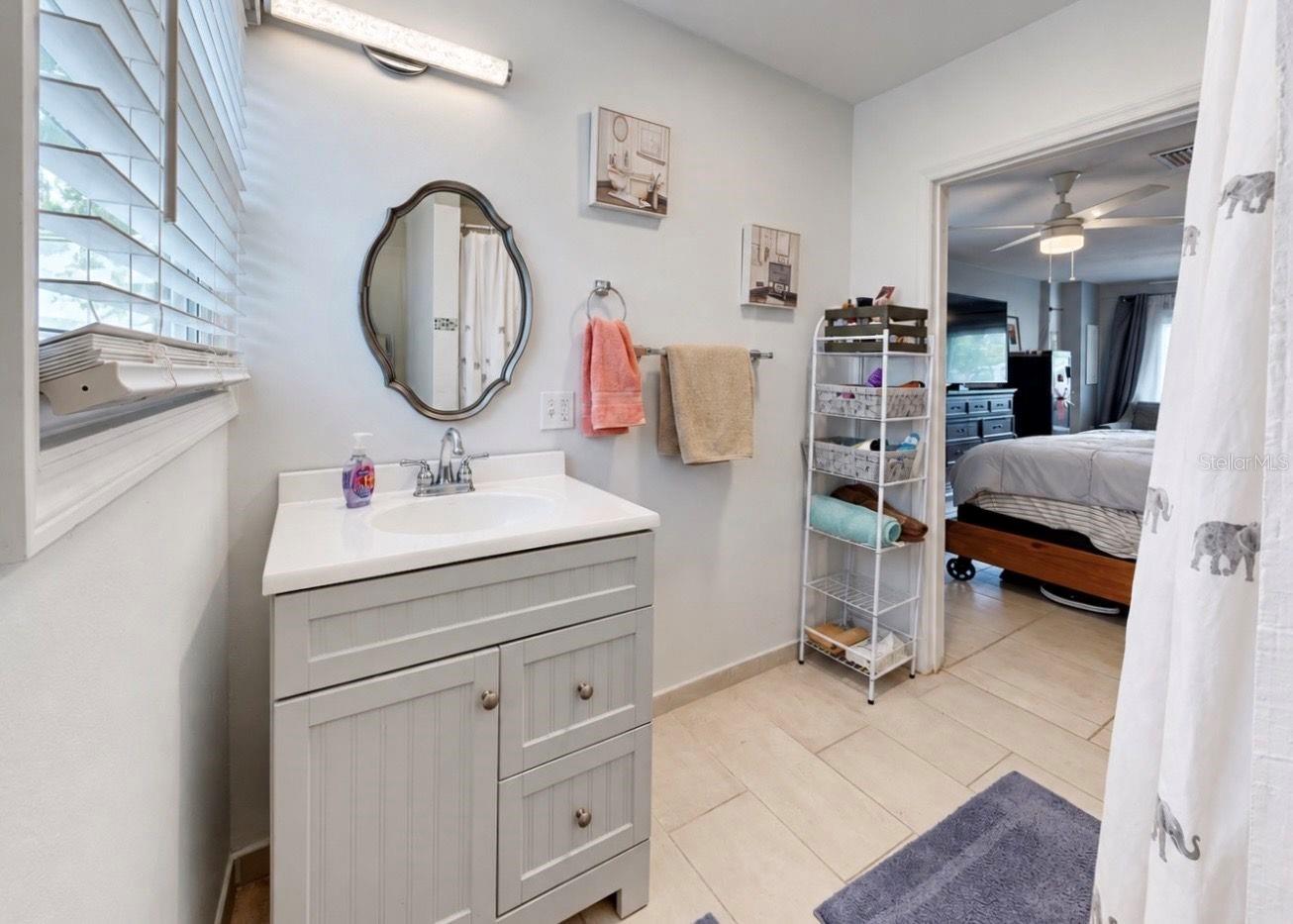 11004 RIVERVIEW DR — photo 44