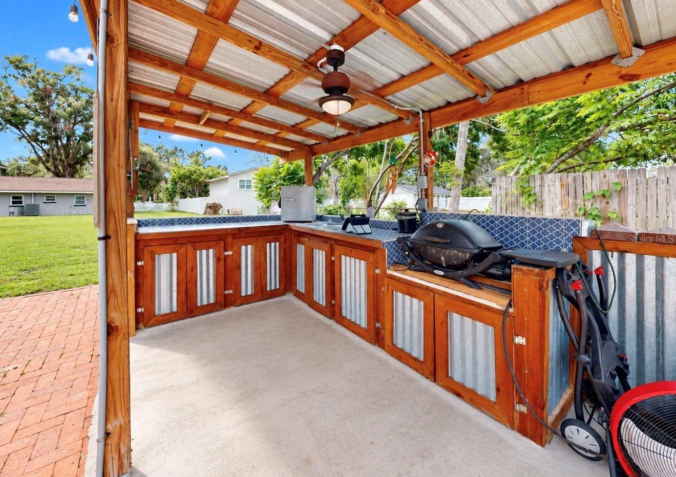 11004 RIVERVIEW DR — photo 11
