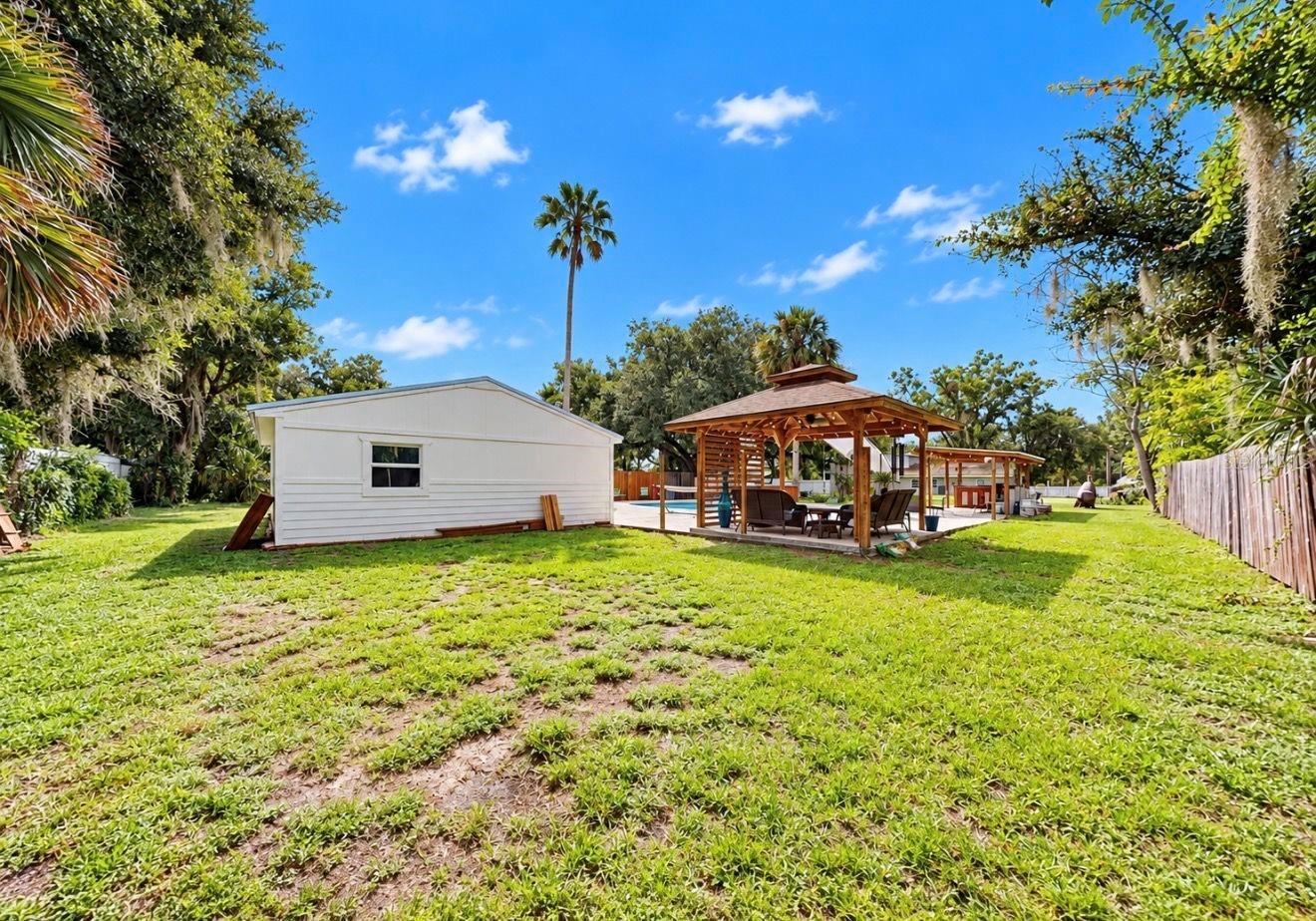 11004 RIVERVIEW DR — photo 60