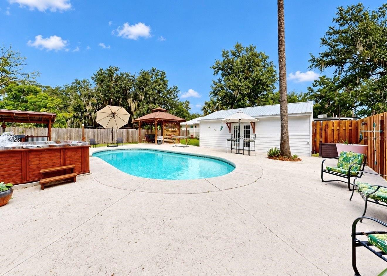 11004 RIVERVIEW DR — photo 54