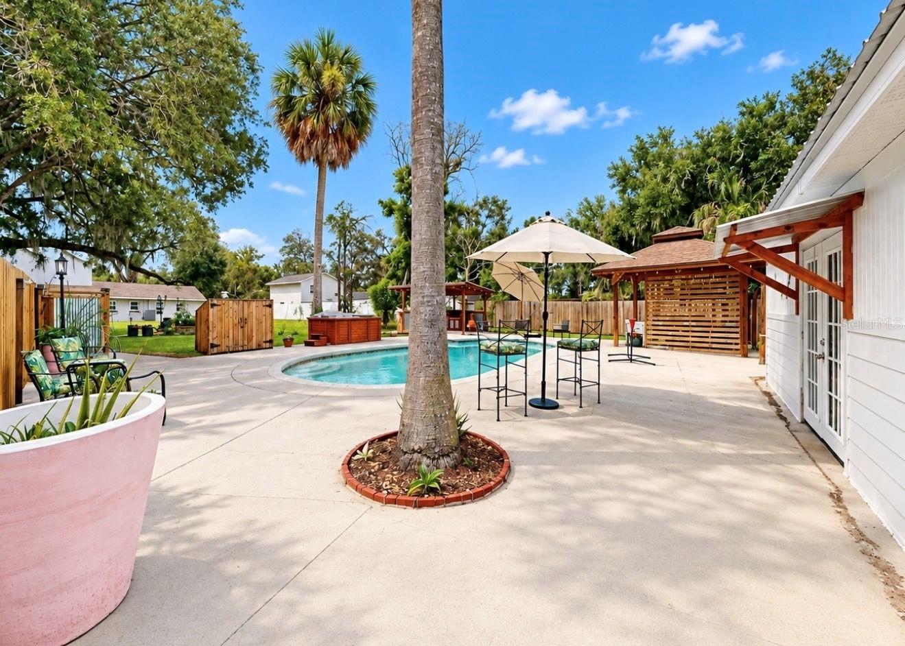 11004 RIVERVIEW DR — photo 58
