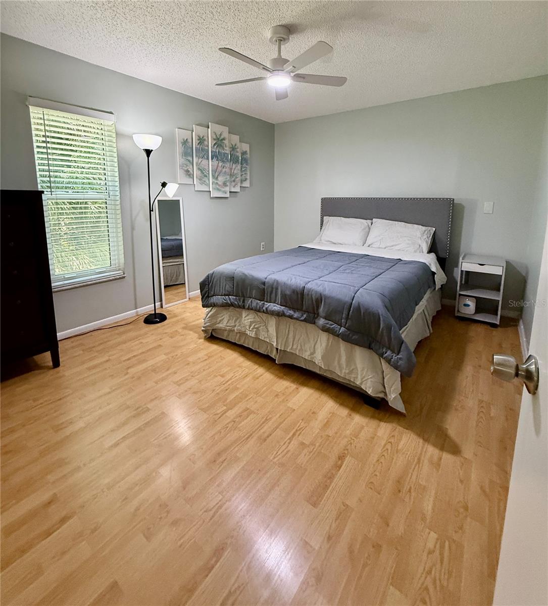641 HANCOCK AVE — photo 13
