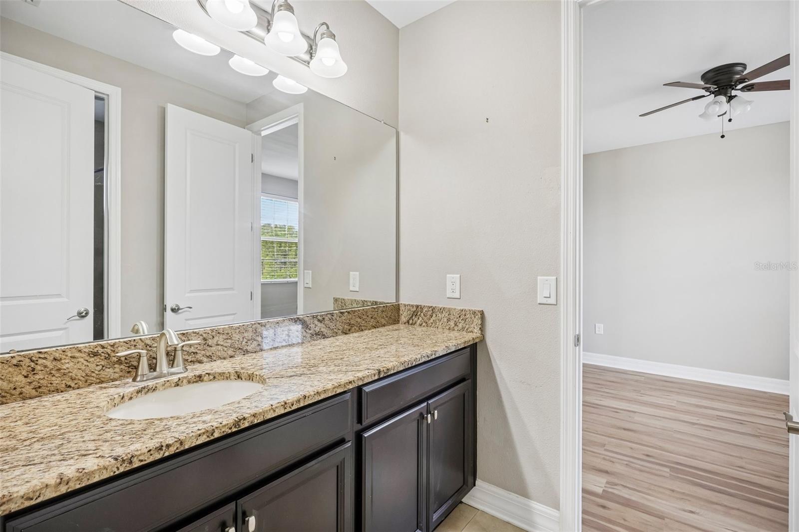 2589 GWYNHURST BLVD — photo 23