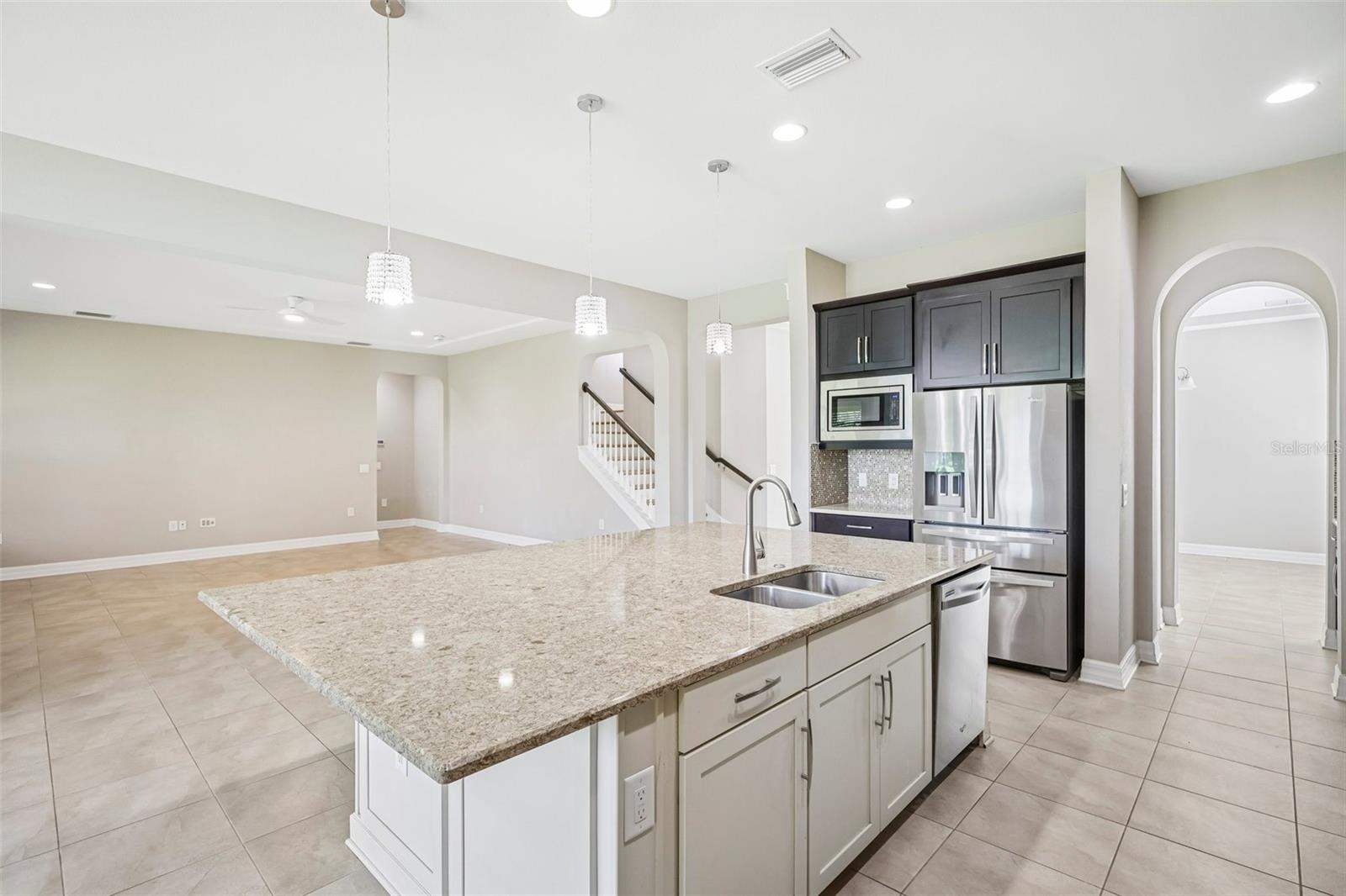 2589 GWYNHURST BLVD — photo 10