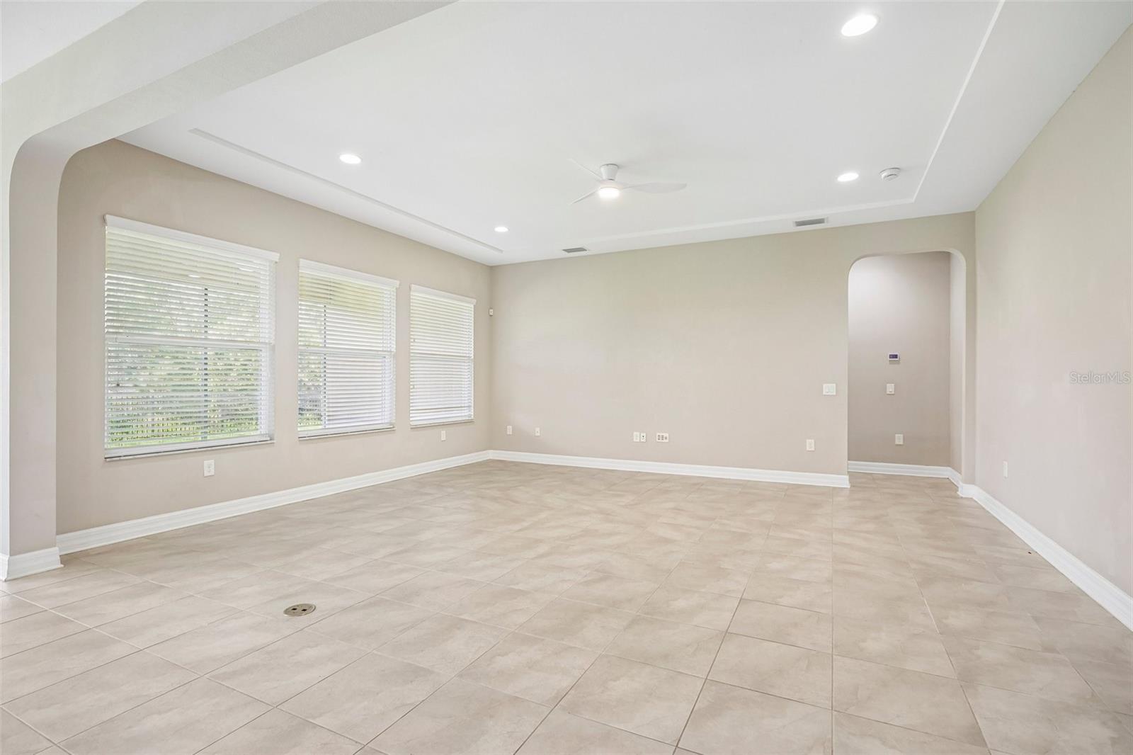 2589 GWYNHURST BLVD — photo 4