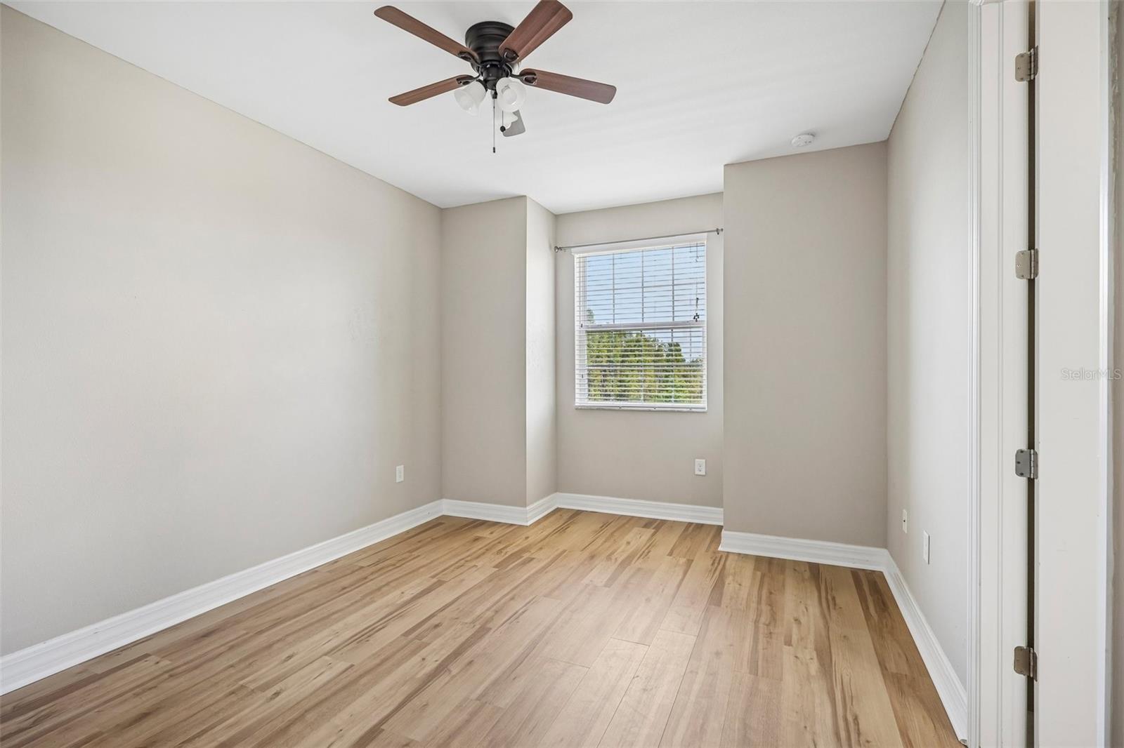 2589 GWYNHURST BLVD — photo 24