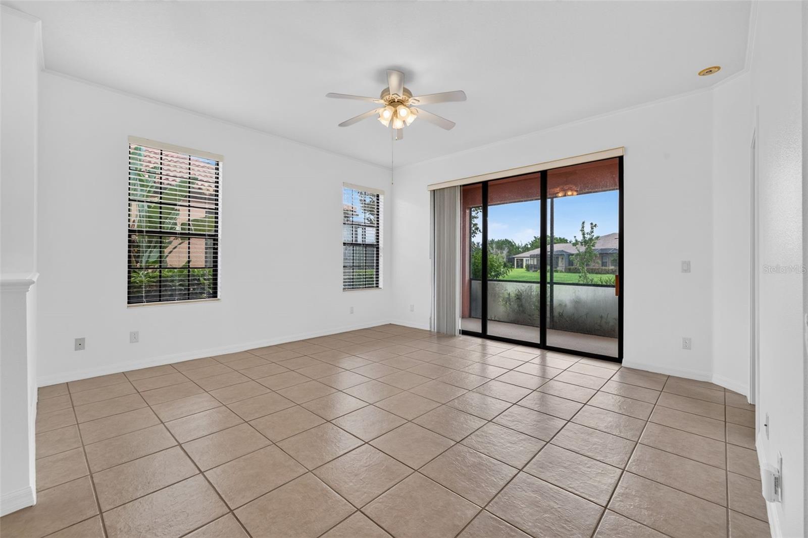 125 SHELL FALLS DR — photo 2