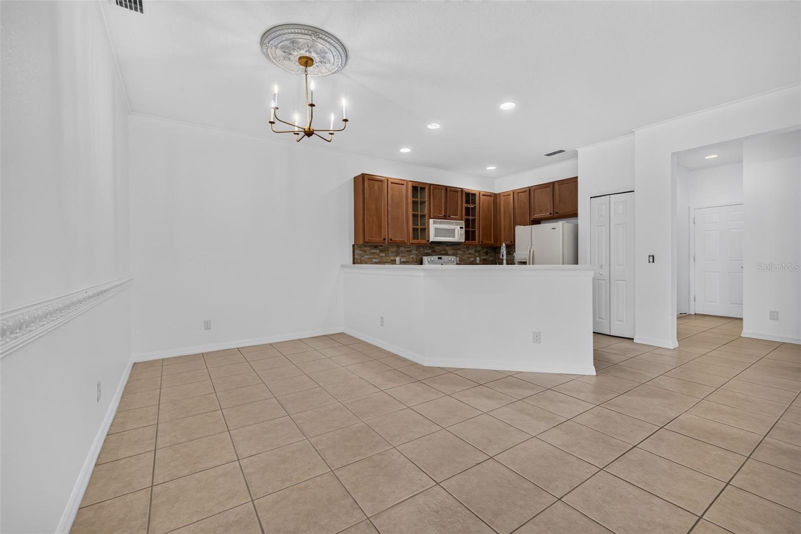 125 SHELL FALLS DR — photo 7
