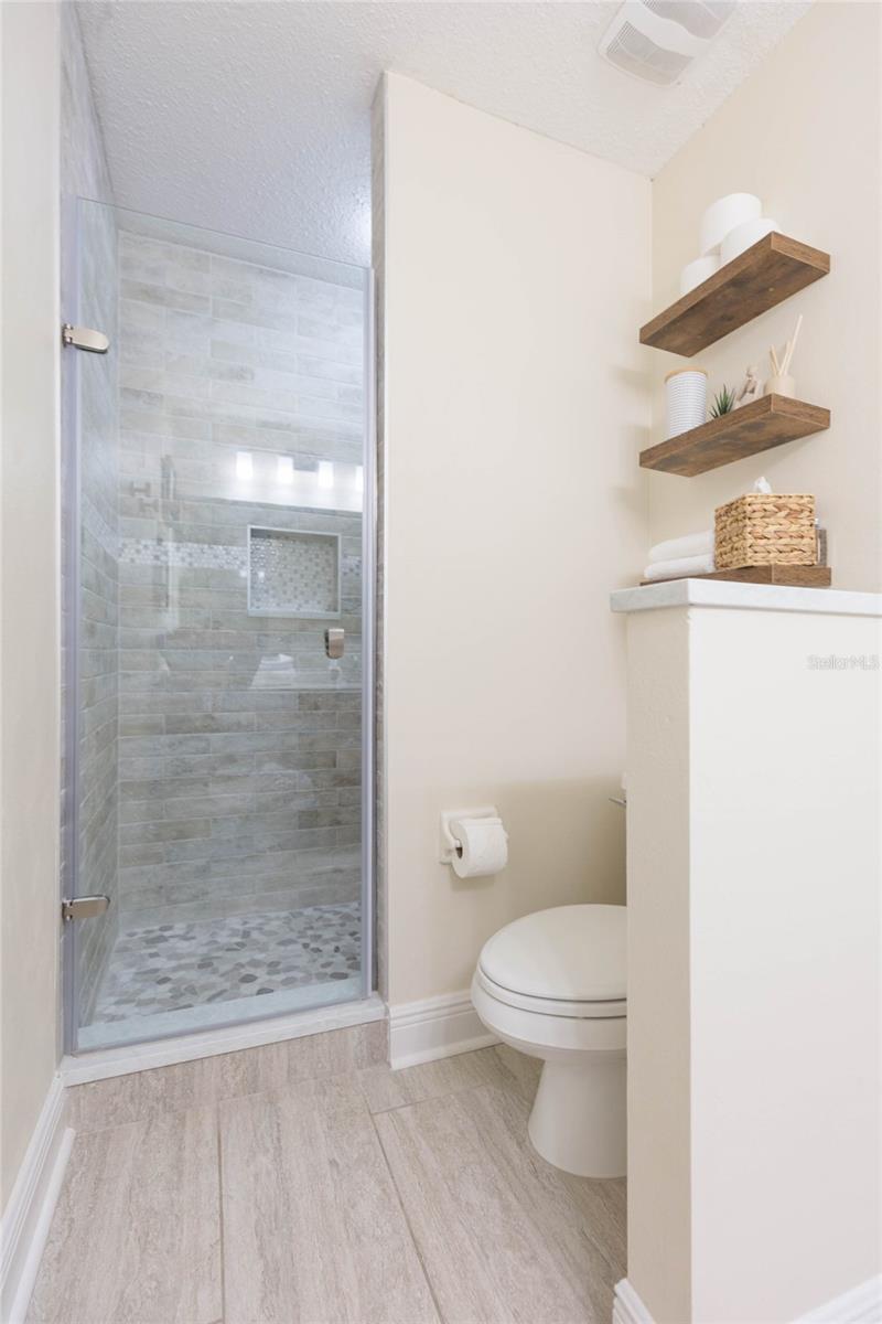 1050 STARKEY RD #104 — photo 27