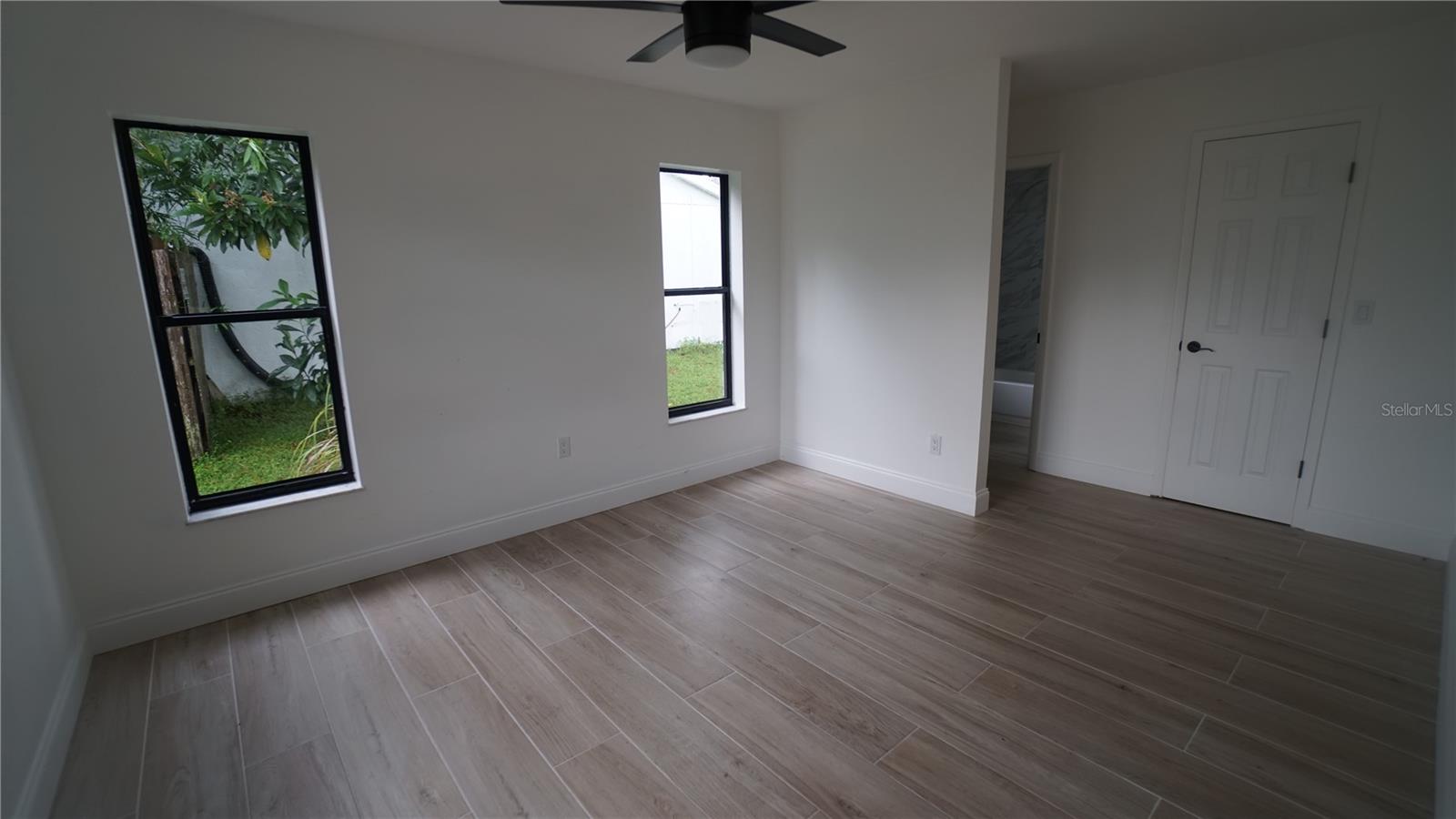 4372 ULSTER AVE — photo 8