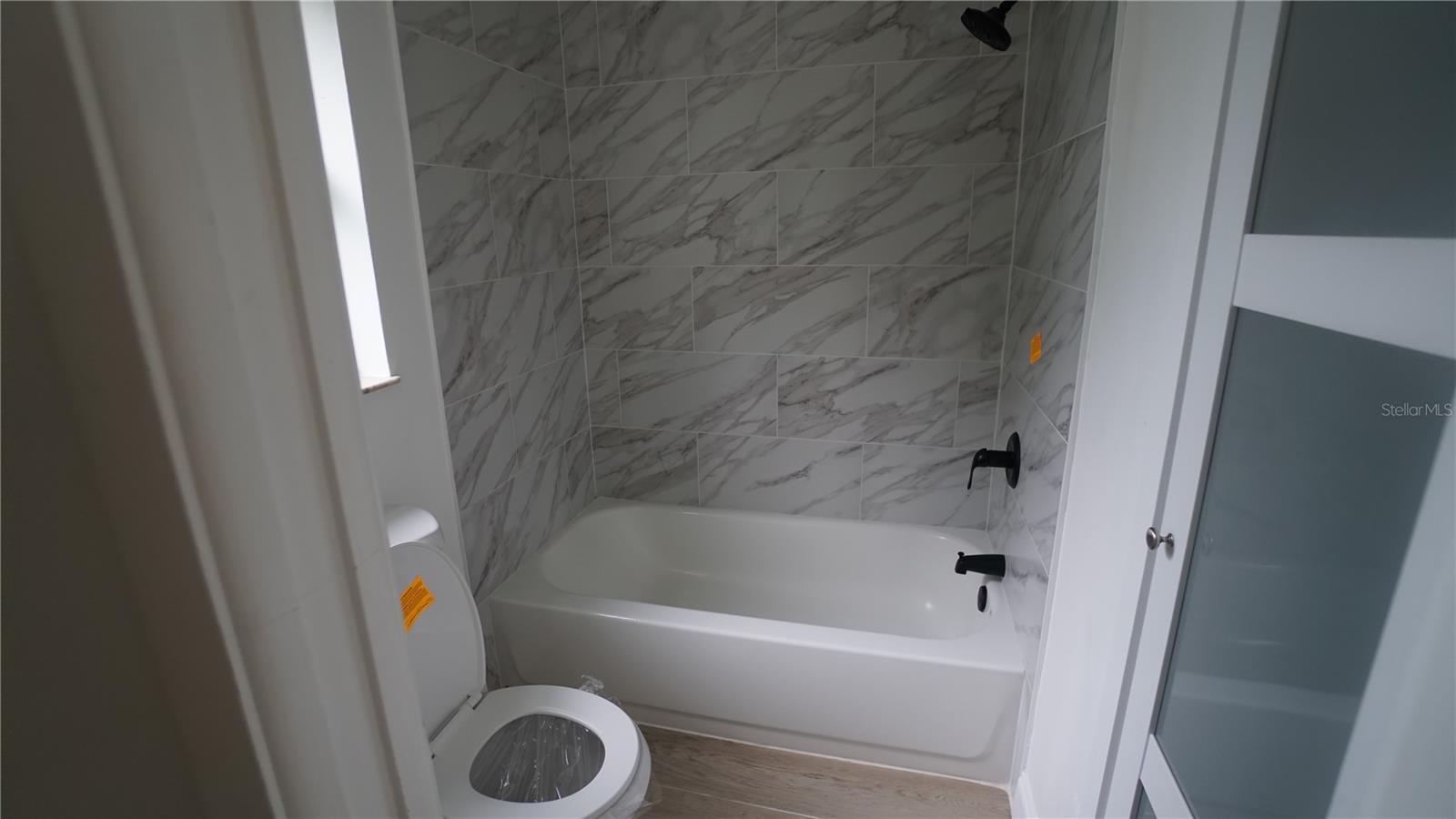 4372 ULSTER AVE — photo 9