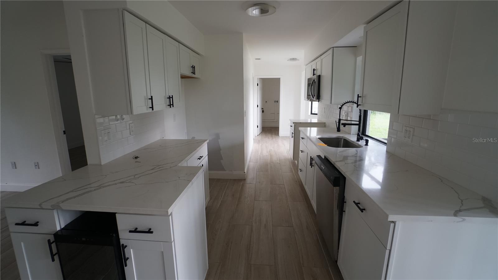 4372 ULSTER AVE — photo 12