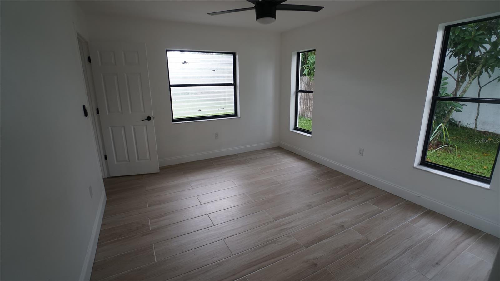 4372 ULSTER AVE — photo 11
