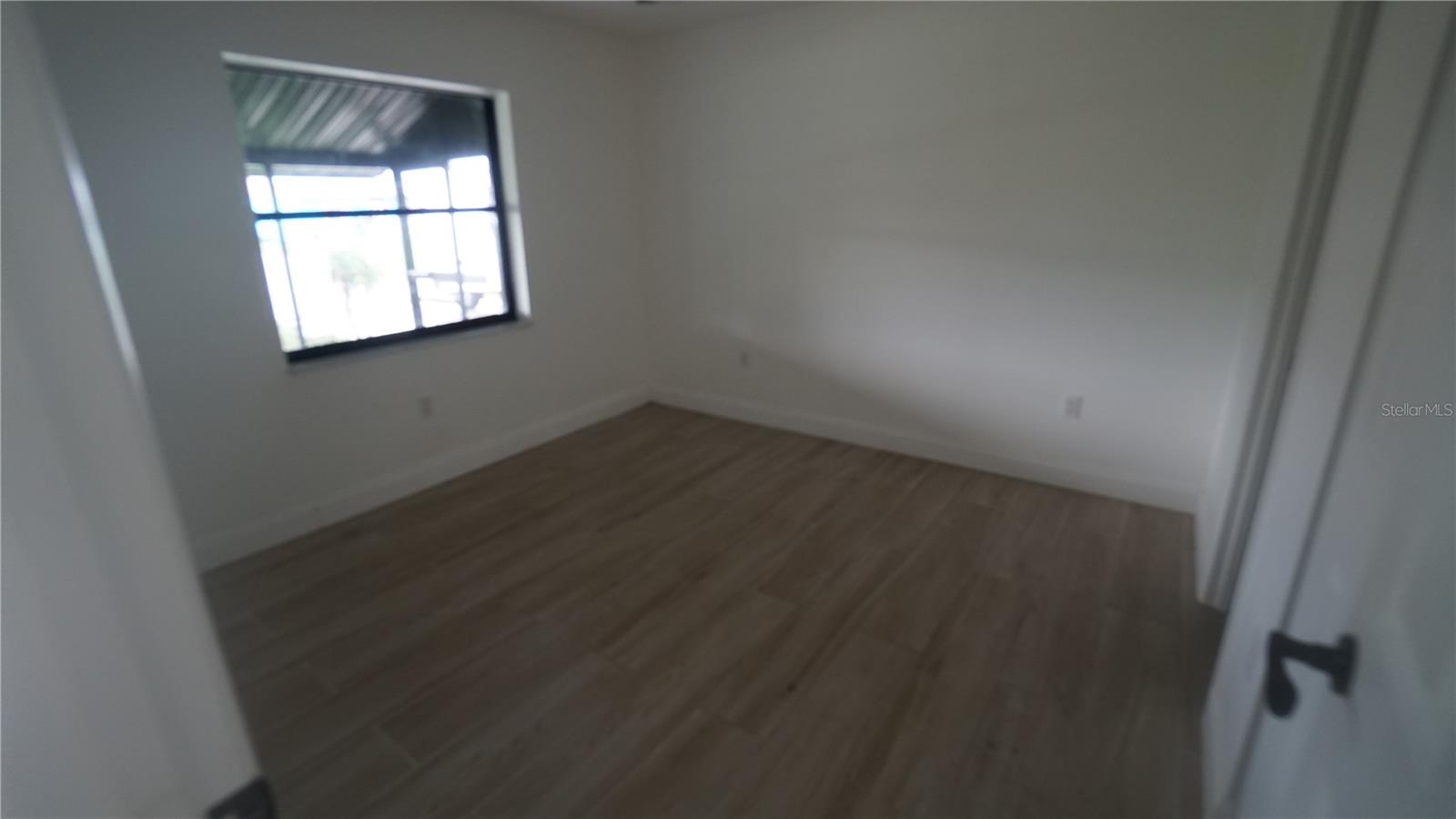 4372 ULSTER AVE — photo 6