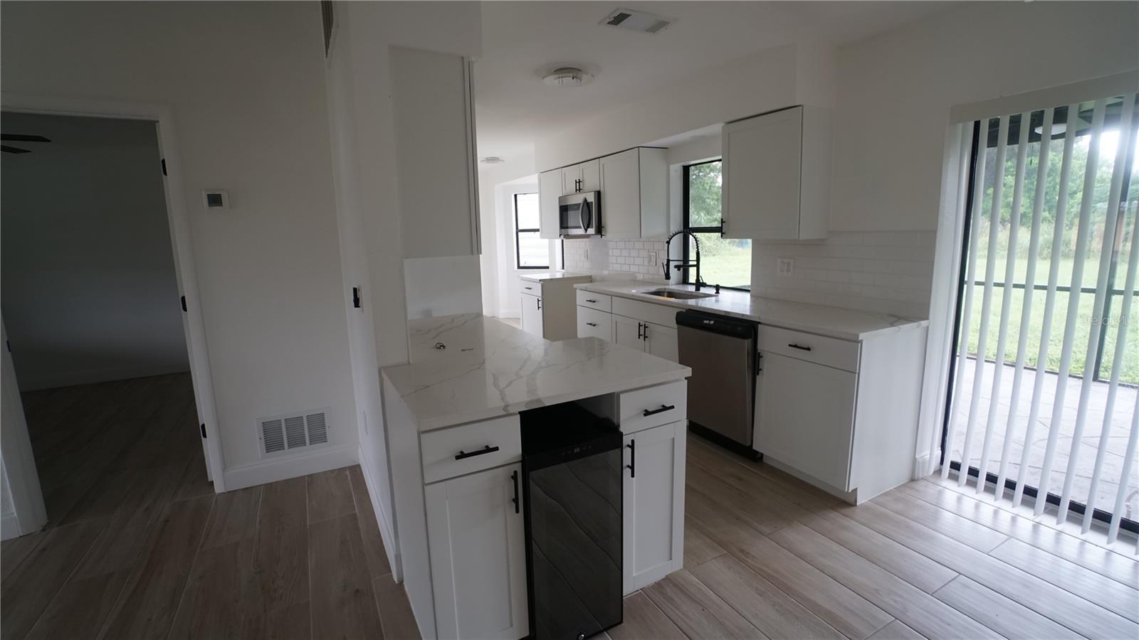 4372 ULSTER AVE — photo 13