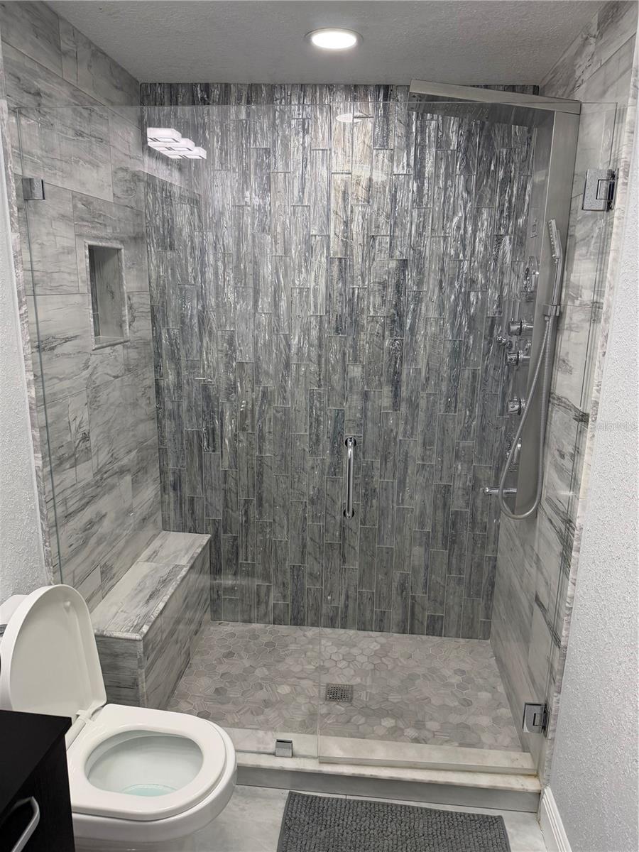 8904 ROSEBANK CT — photo 19