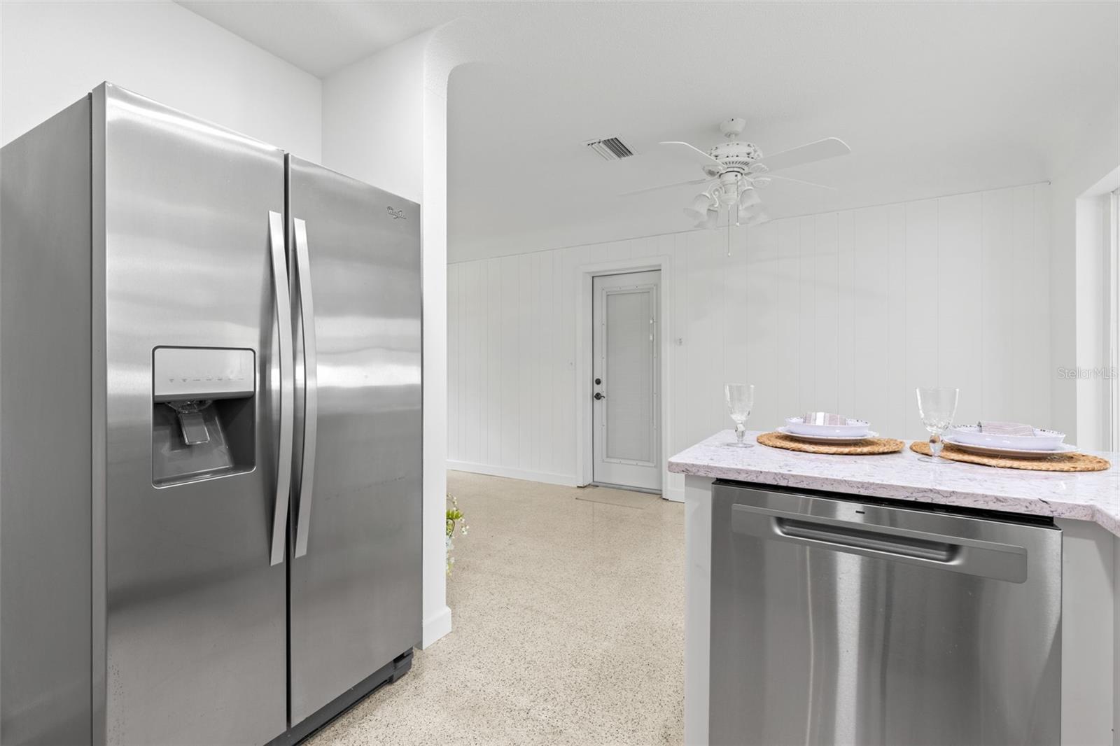 1653 S EVERGREEN AVE — photo 13