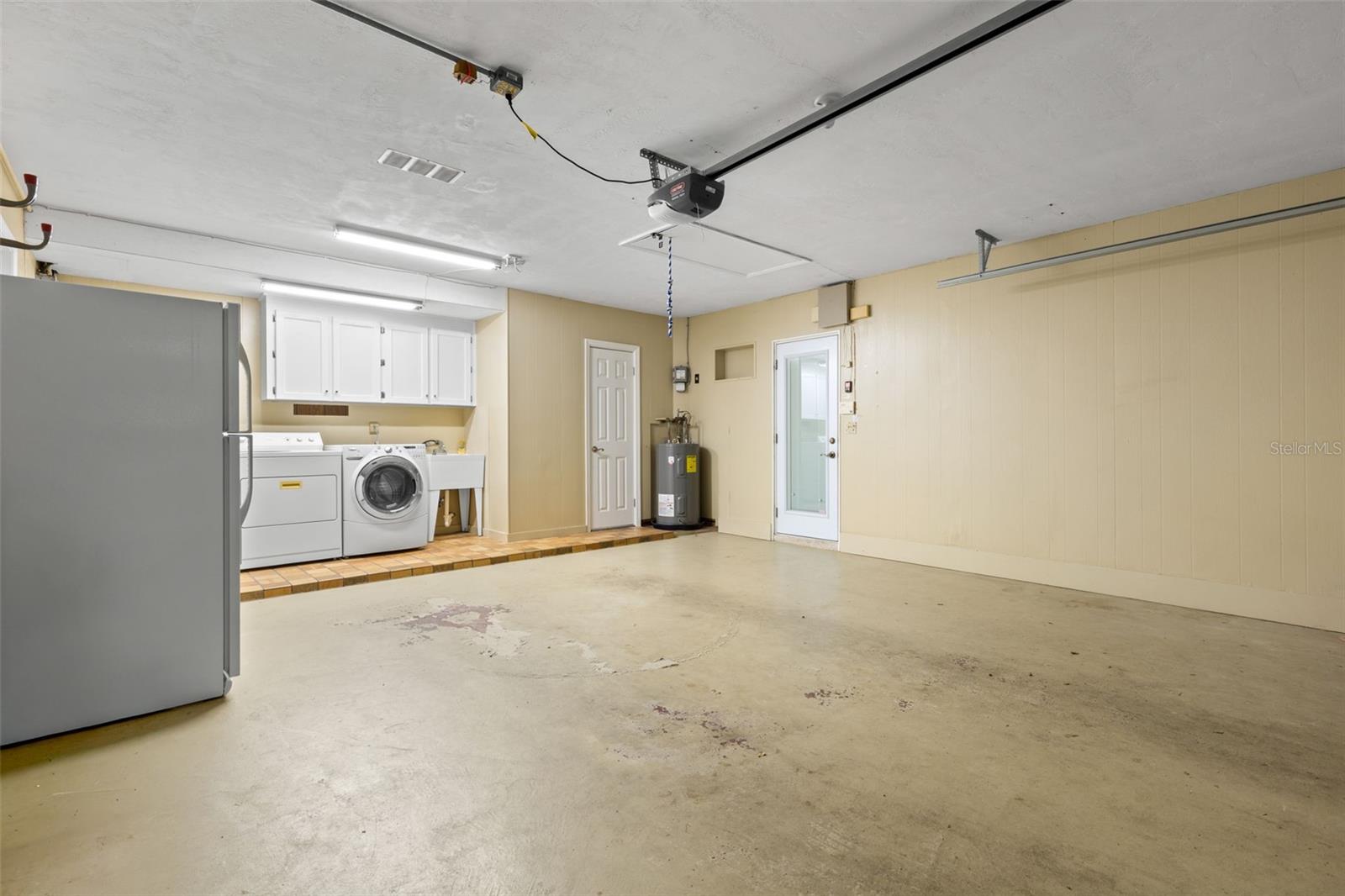 1653 S EVERGREEN AVE — photo 33
