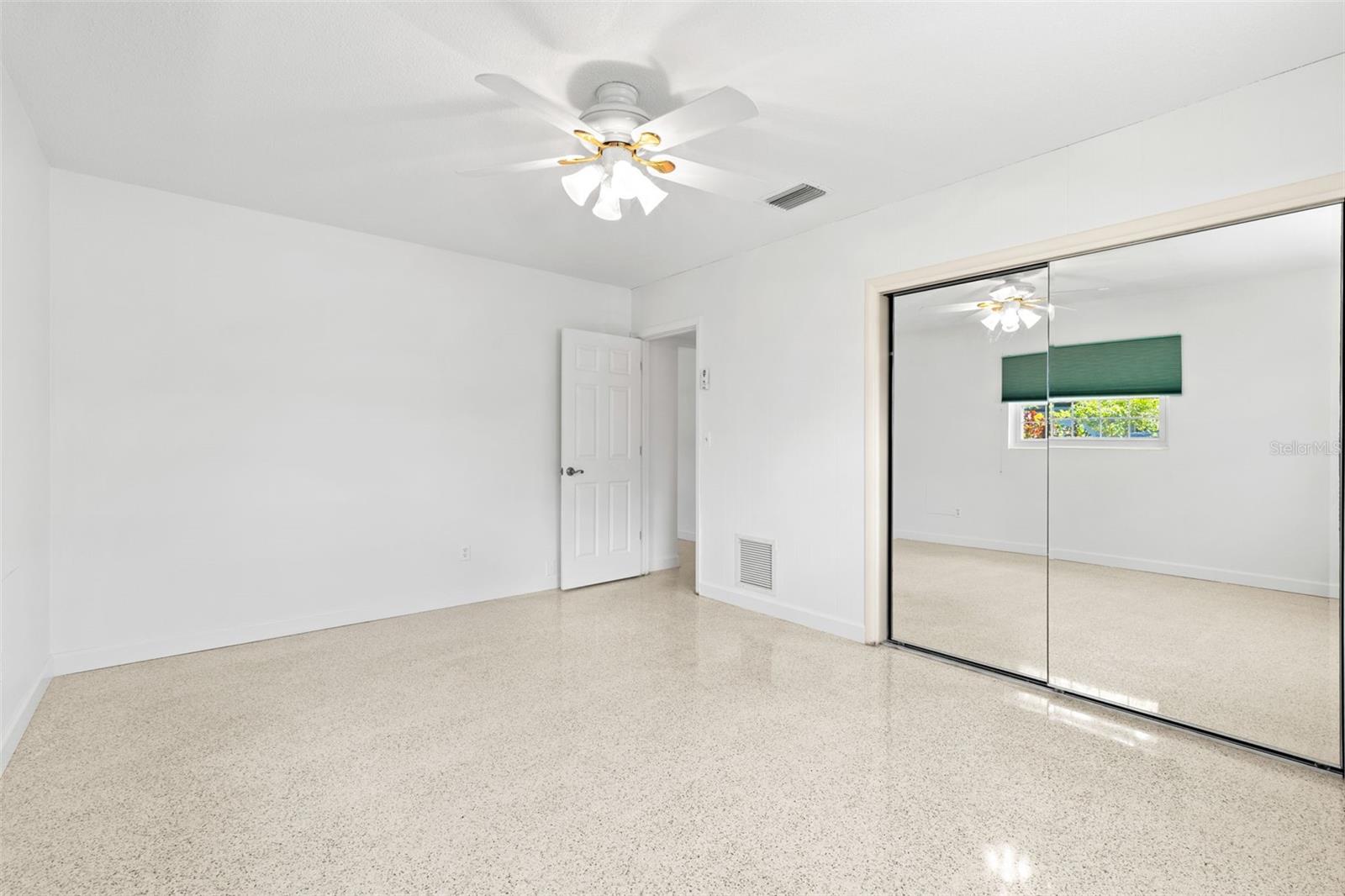 1653 S EVERGREEN AVE — photo 30