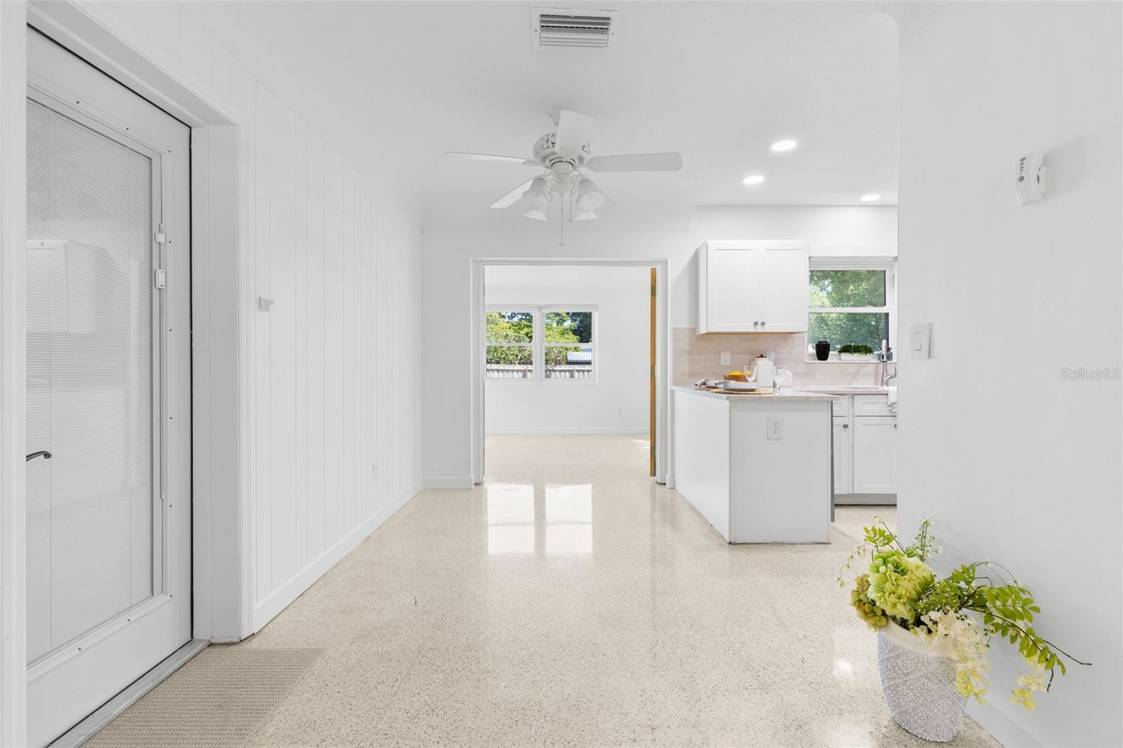 1653 S EVERGREEN AVE — photo 17