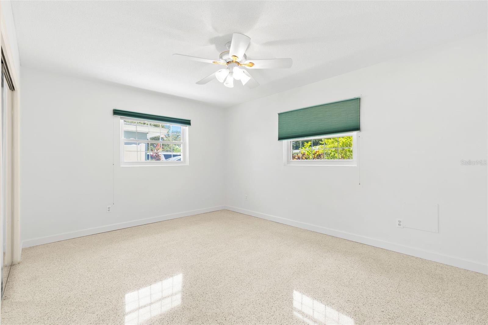1653 S EVERGREEN AVE — photo 28