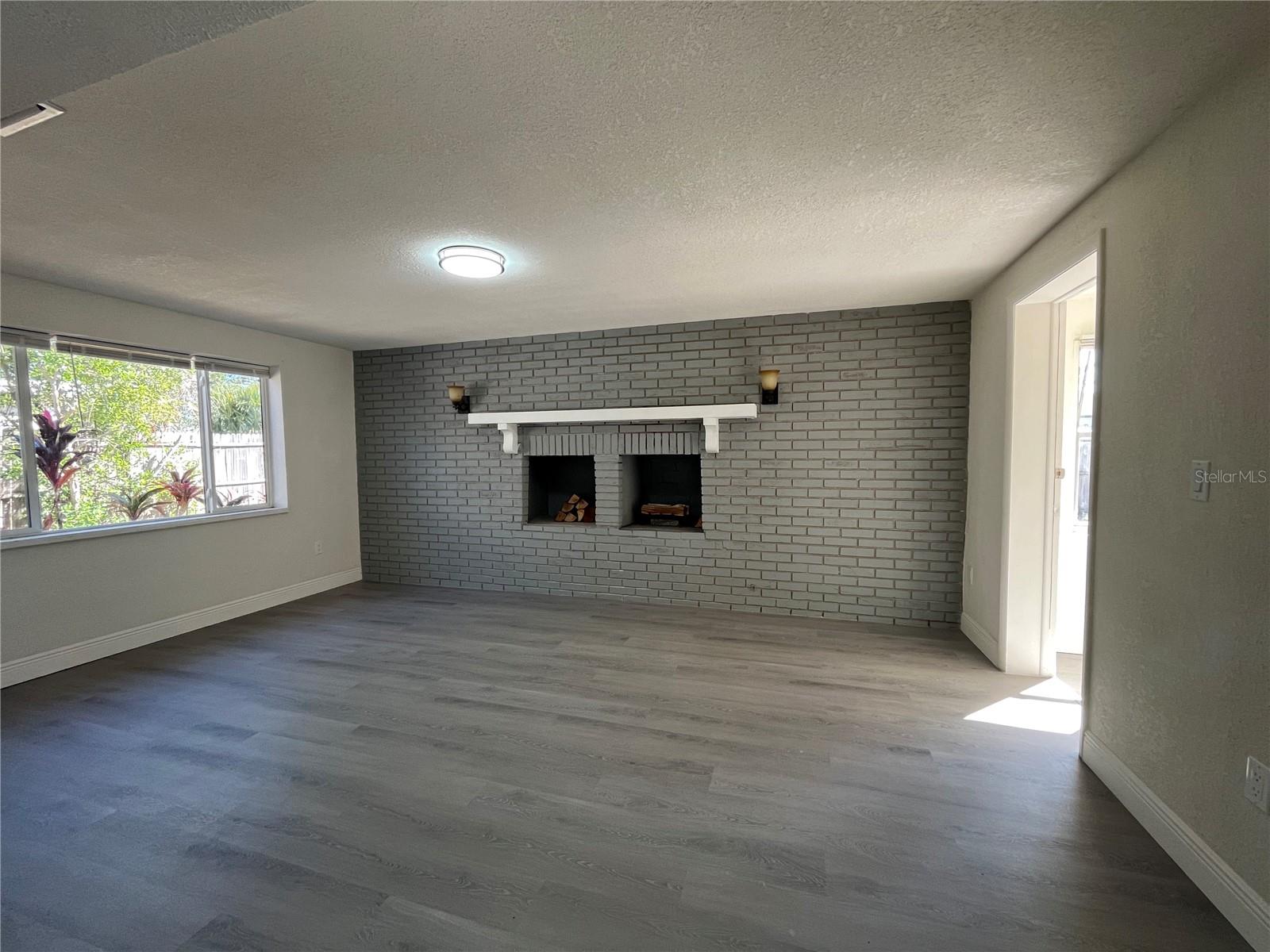 3314 COLUMBUS DR — photo 6