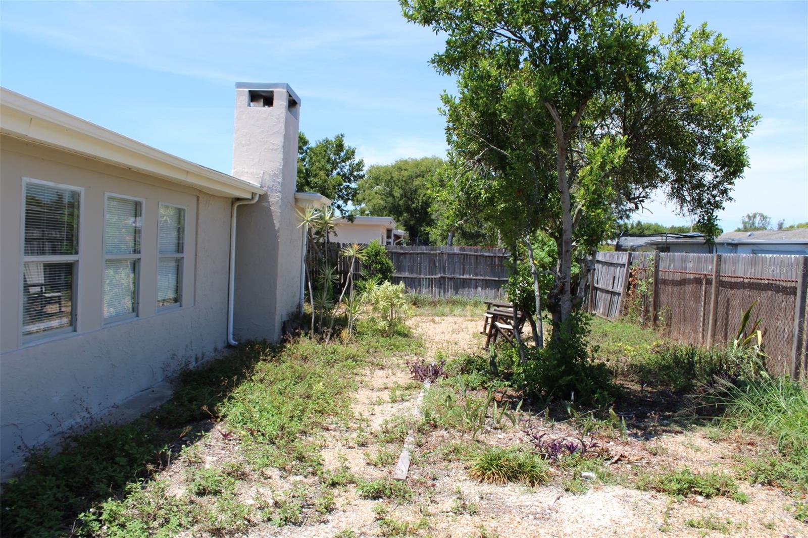 3314 COLUMBUS DR — photo 17