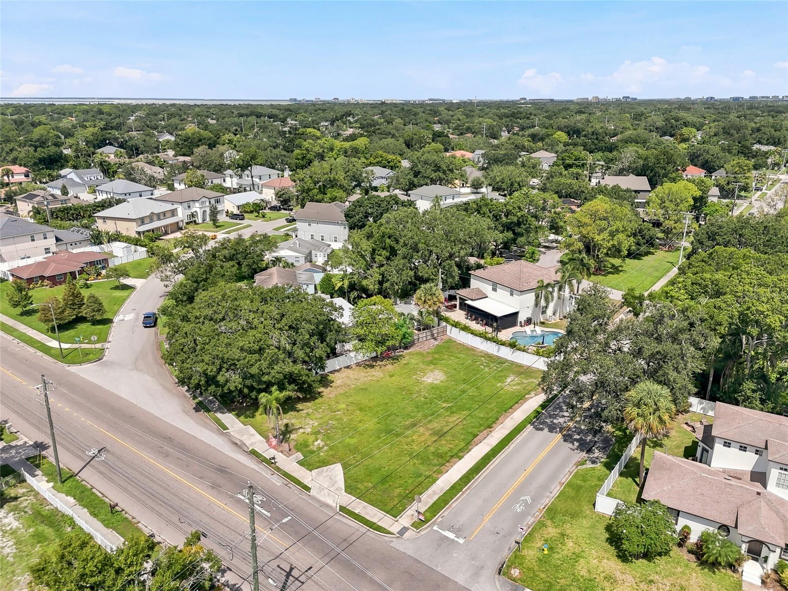 3622 W TAMPA CIR — photo 12