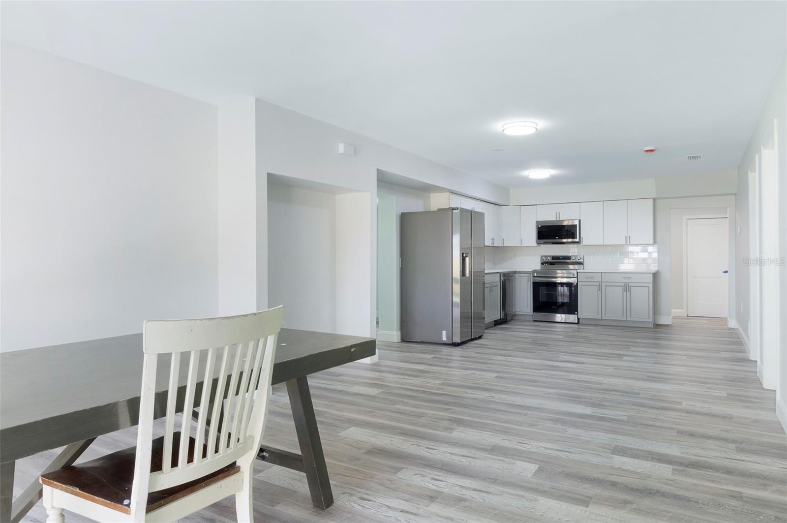 8180 42ND ST N #B — photo 4