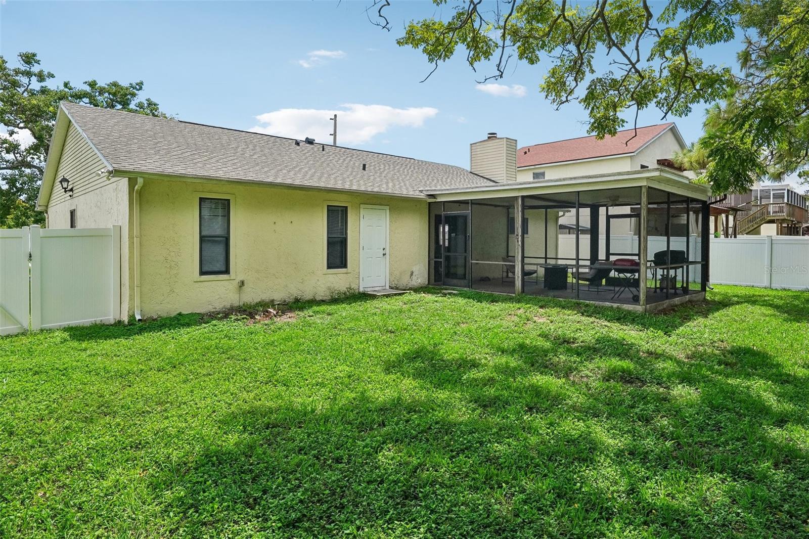 16139 VILLA DR — photo 35
