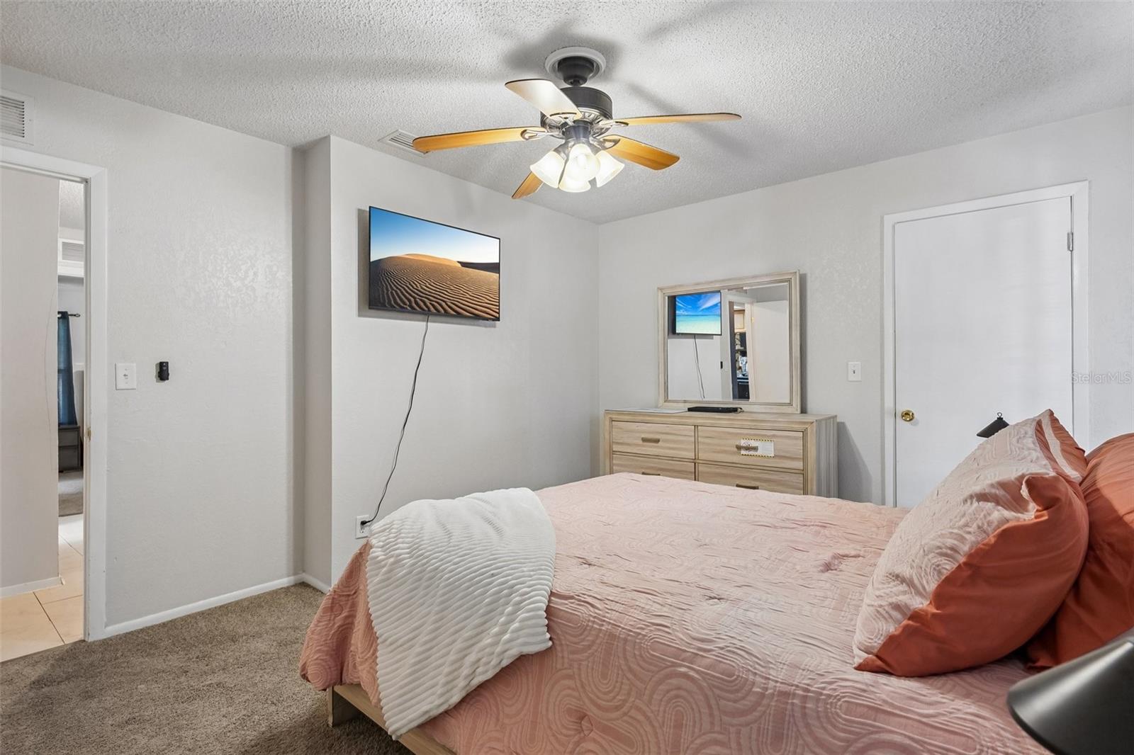 16139 VILLA DR — photo 29