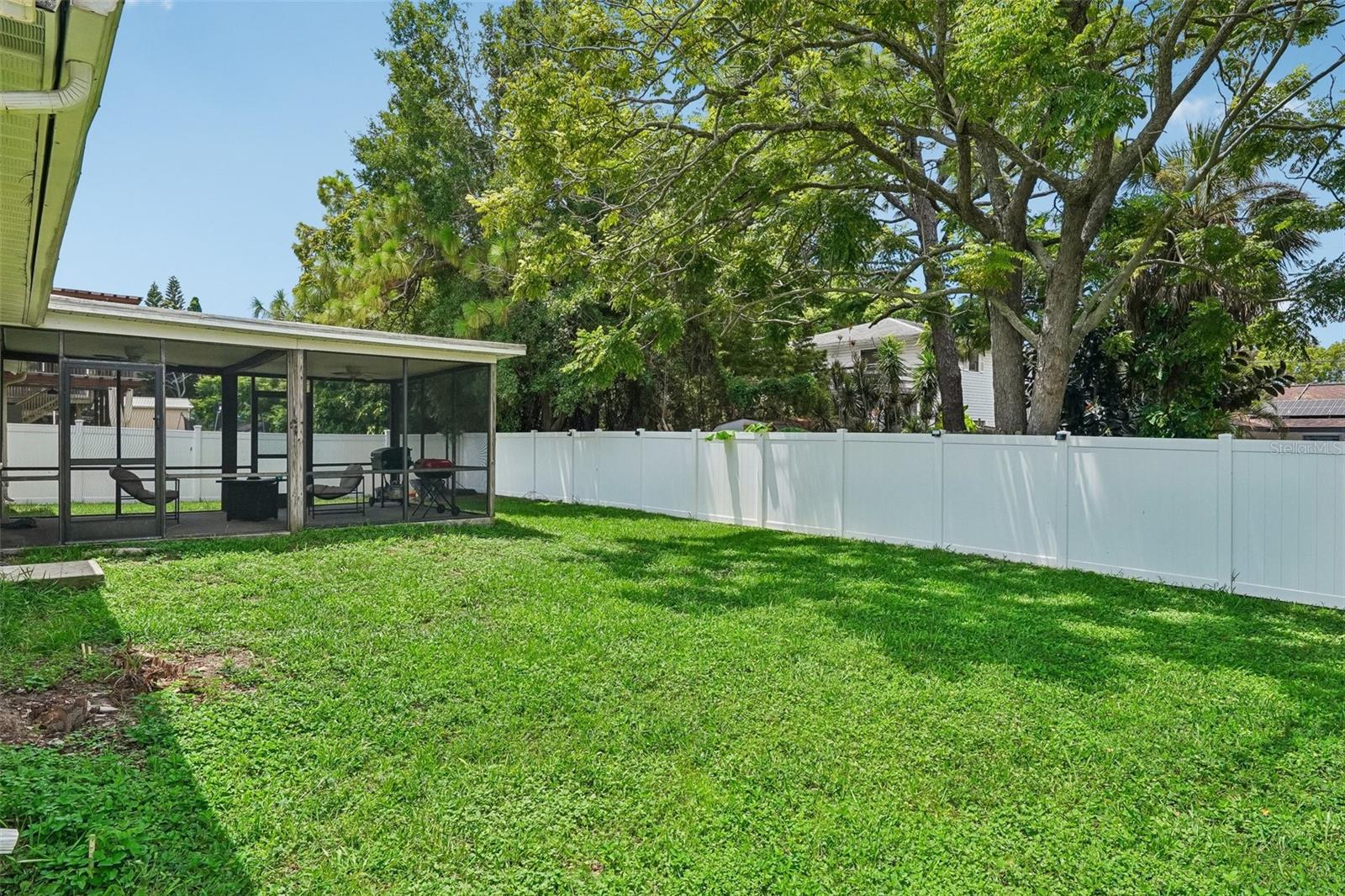 16139 VILLA DR — photo 38