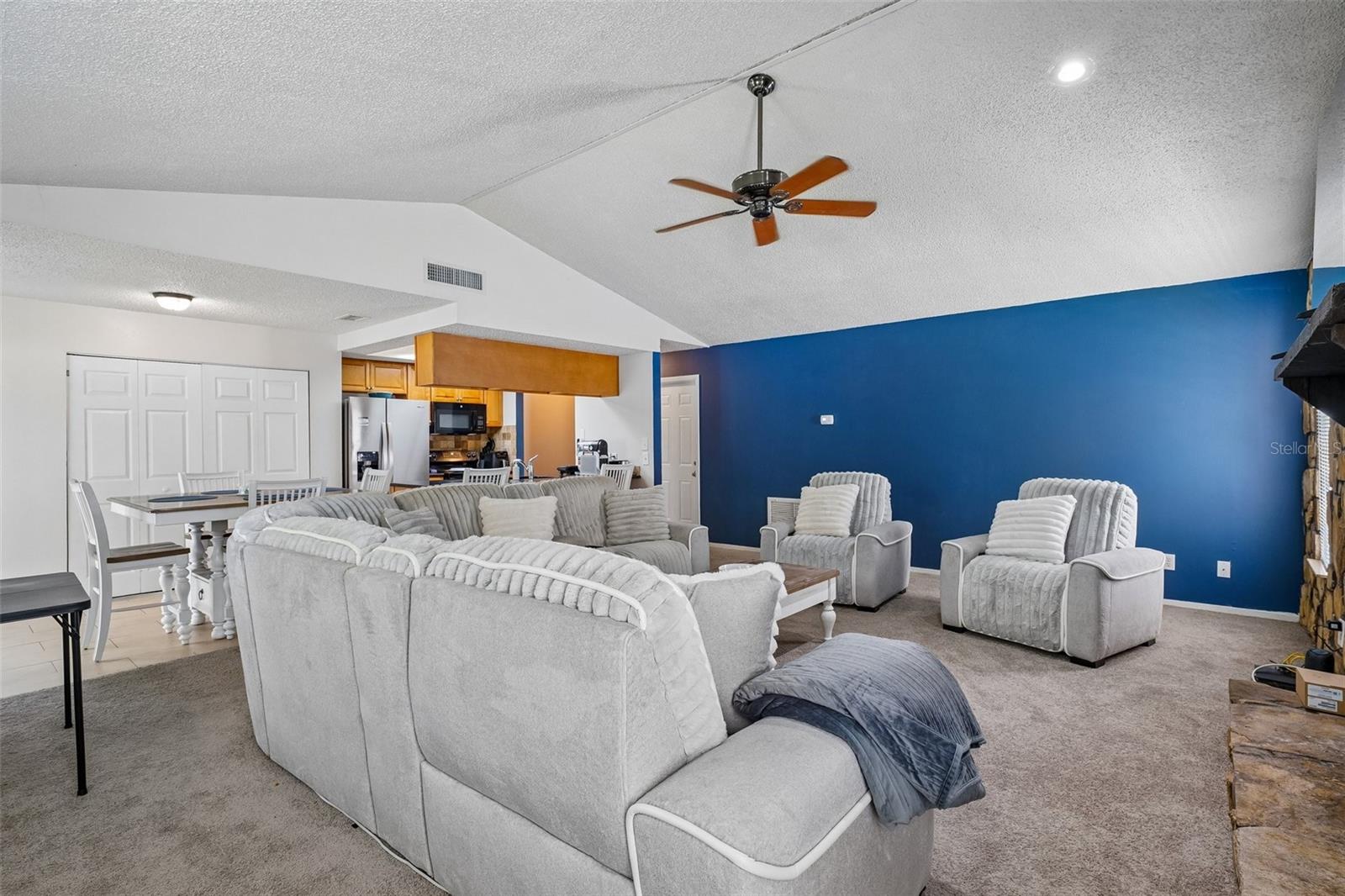 16139 VILLA DR — photo 8