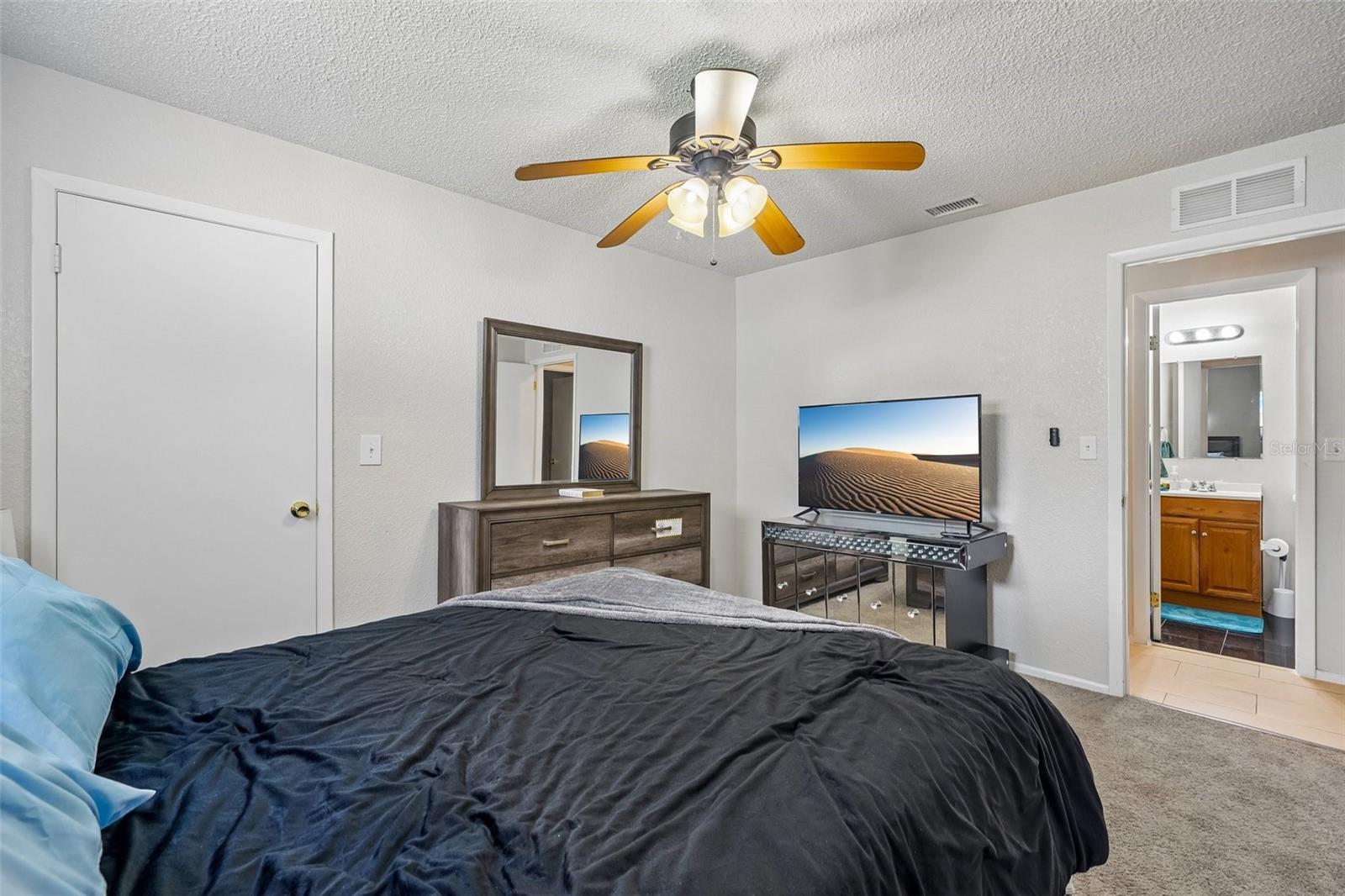 16139 VILLA DR — photo 26