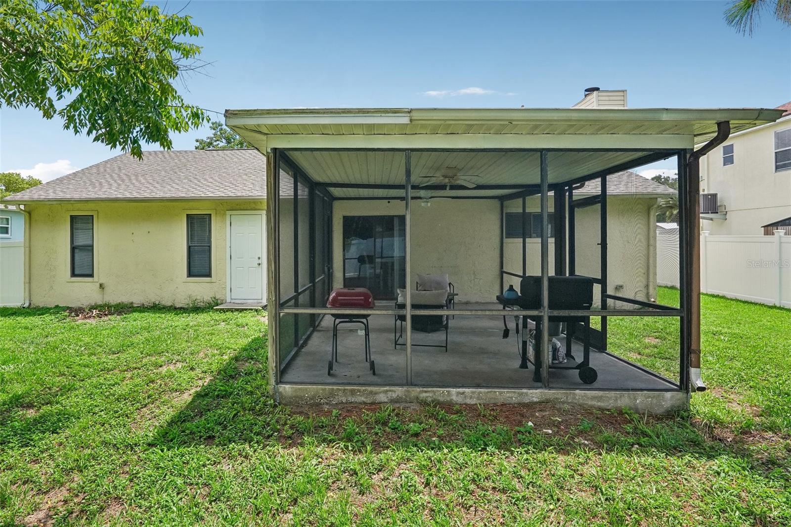 16139 VILLA DR — photo 36