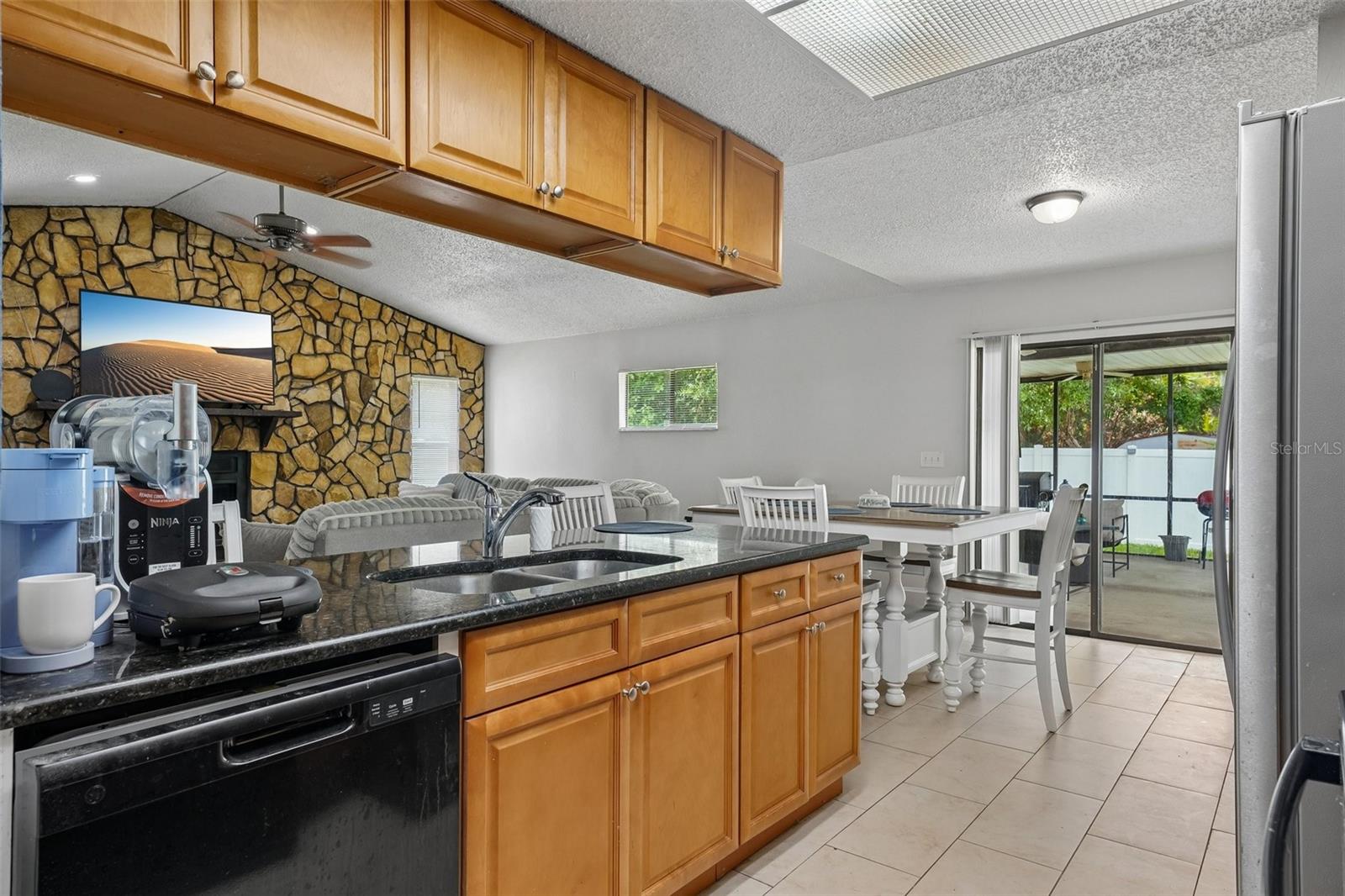 16139 VILLA DR — photo 17