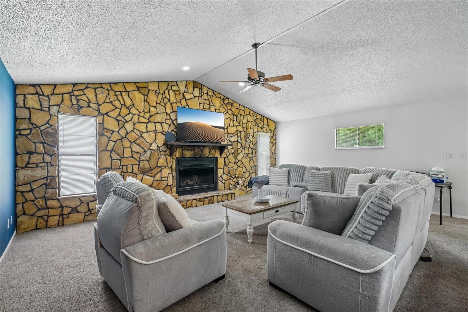 16139 VILLA DR — photo 10