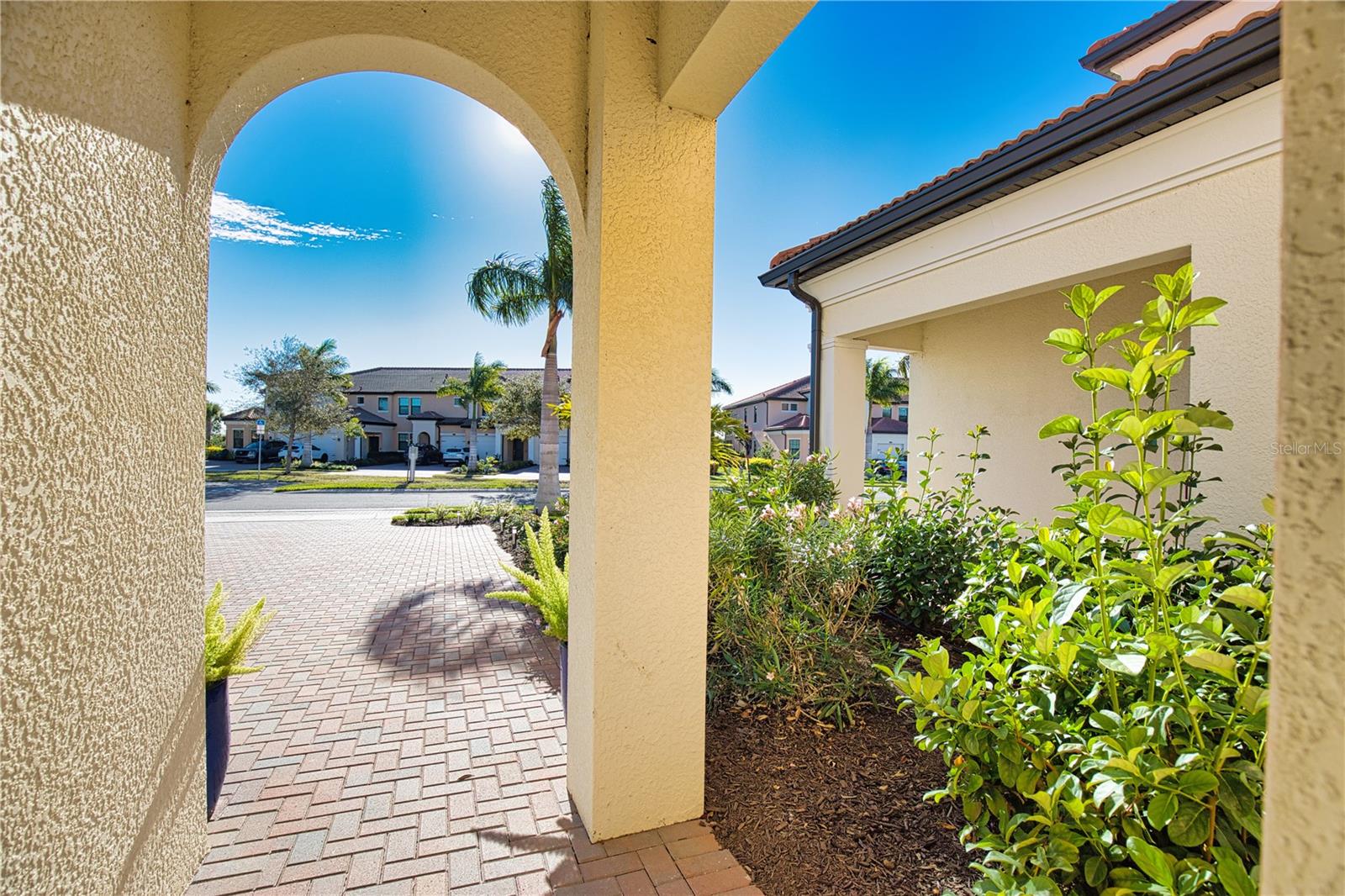 10042 CROOKED CREEK DR #102 — photo 35