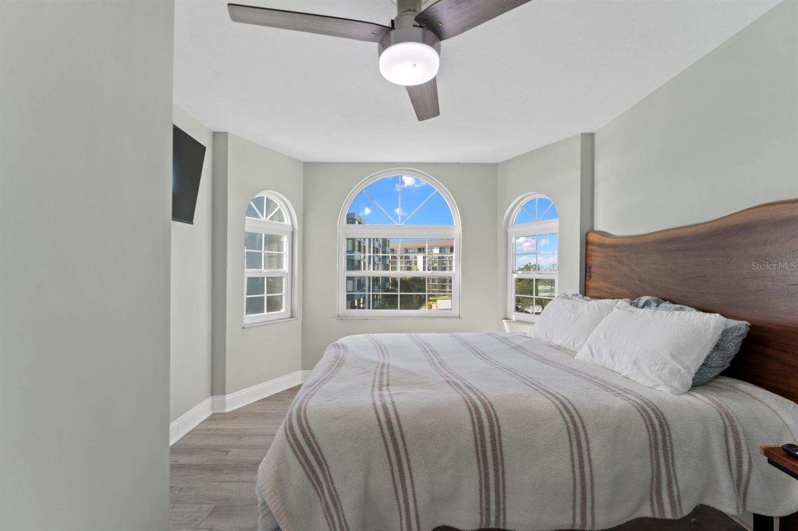 610 ISLAND WAY #408 — photo 35