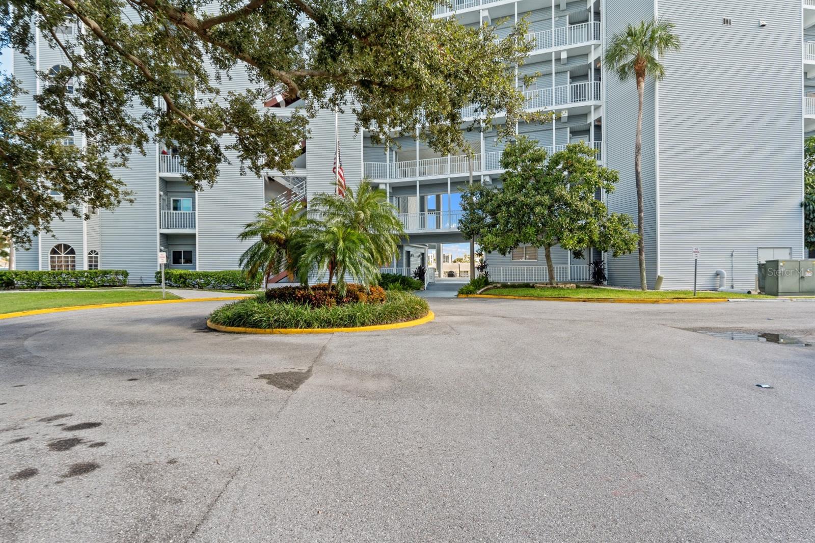 610 ISLAND WAY #408 — photo 3