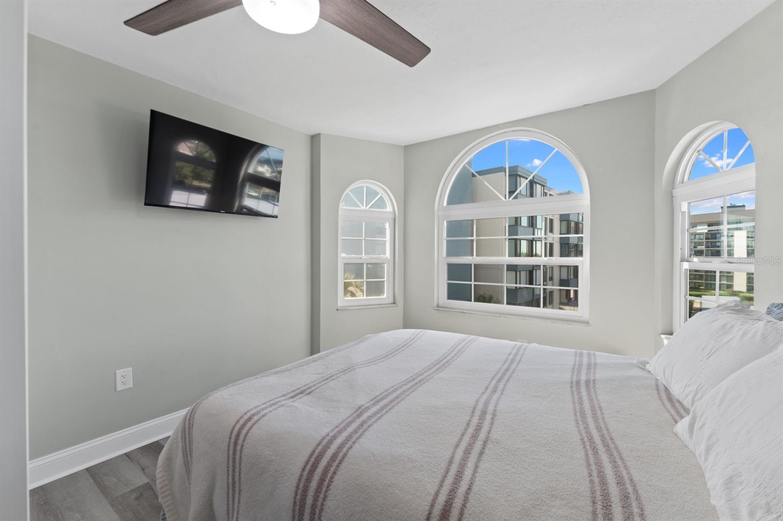 610 ISLAND WAY #408 — photo 36