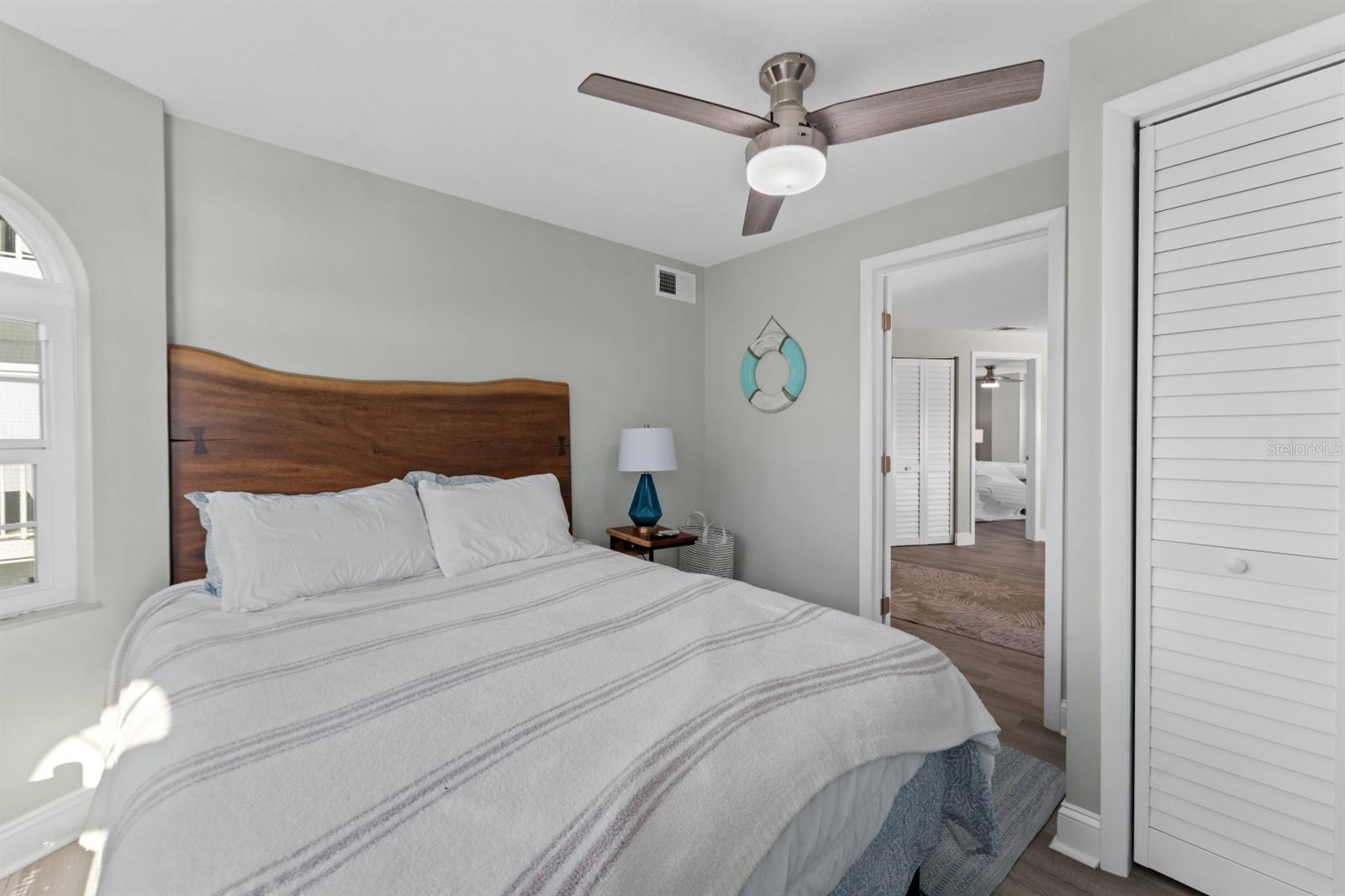 610 ISLAND WAY #408 — photo 33